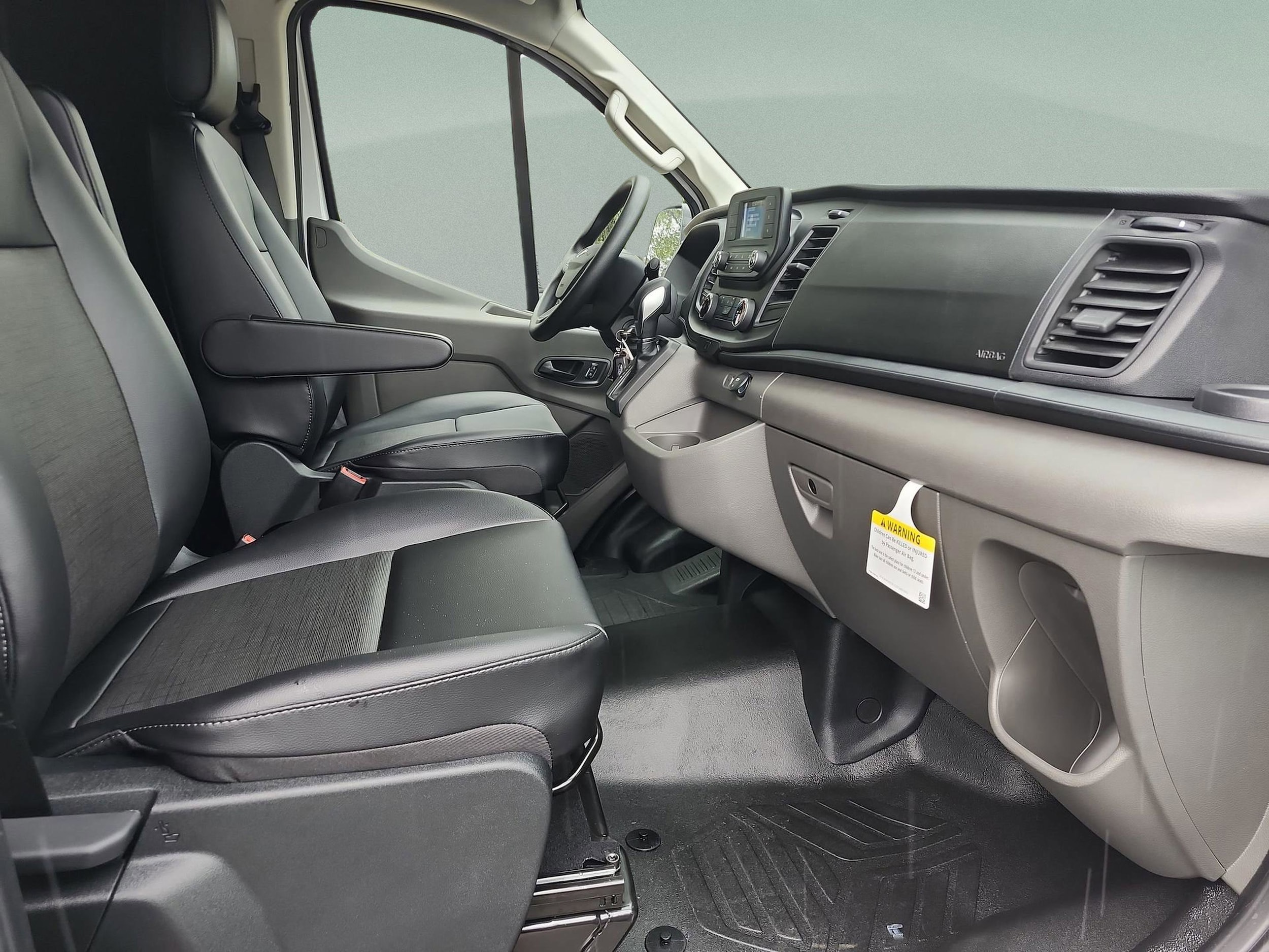 2025 Ford Transit Van Base - Photo 18