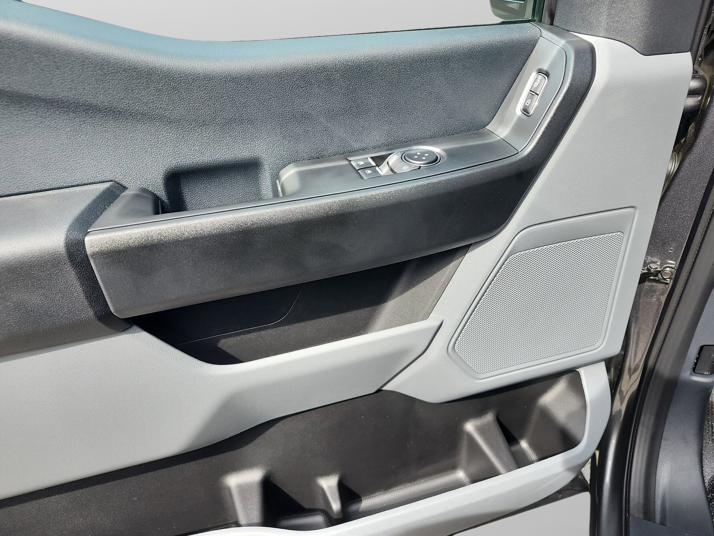 2025 Ford F-350 Super Duty XL - Photo 16