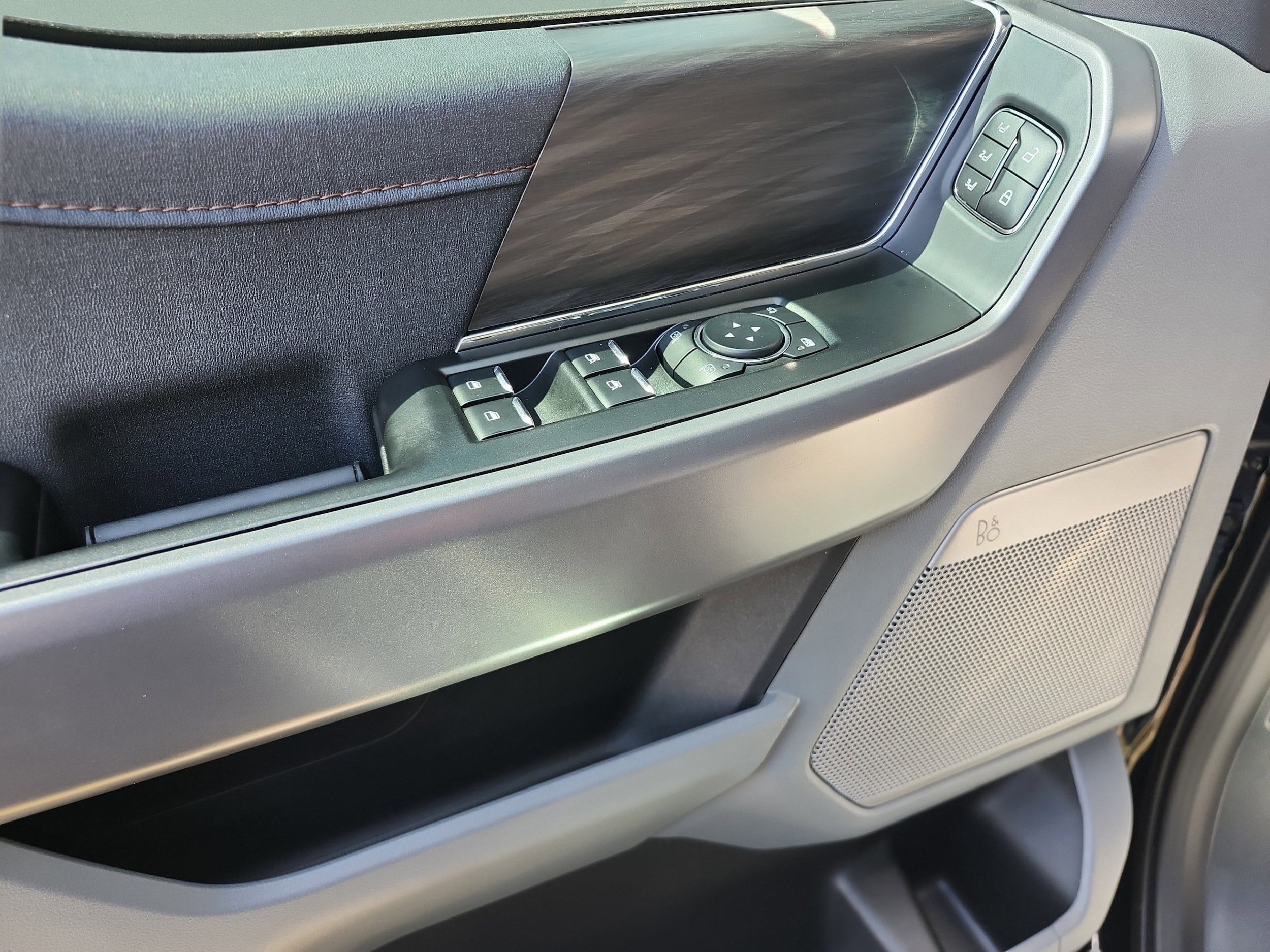 2025 Ford F-150 Lariat - Photo 10