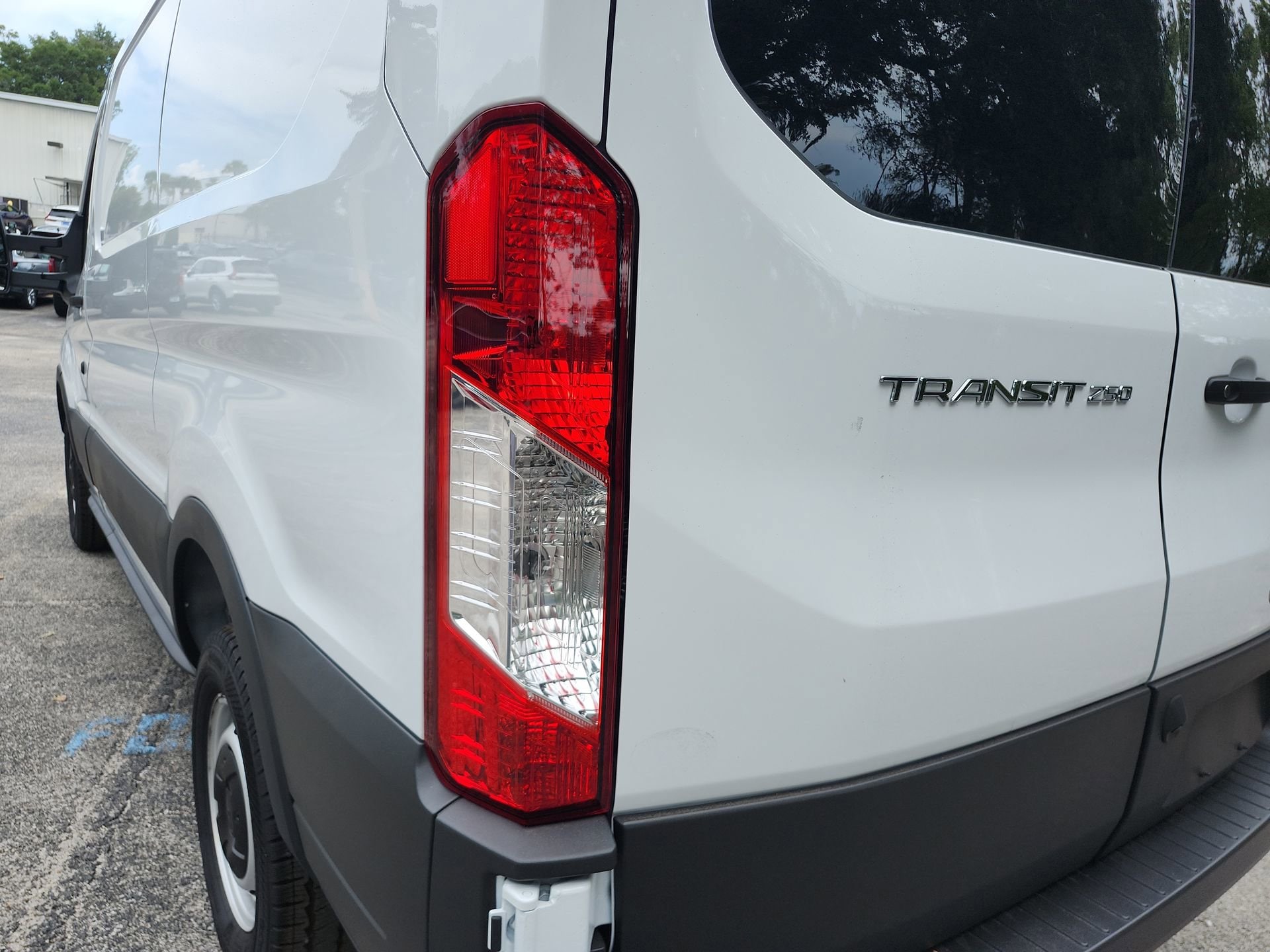 2024 Ford Transit Cargo Van photo 4