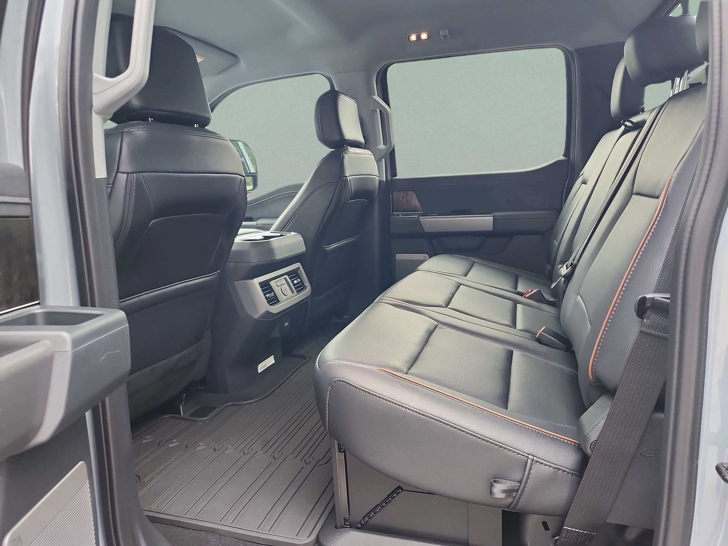 2026 Ford F-350 Super Duty Lariat - Photo 17