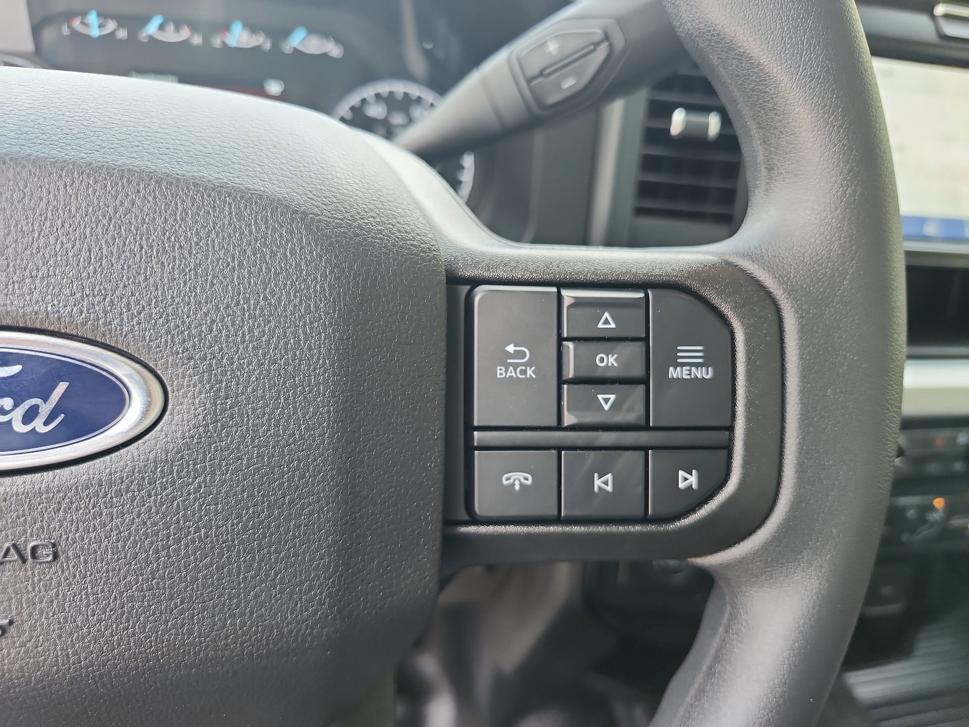 2025 Ford F-350 XL photo 4