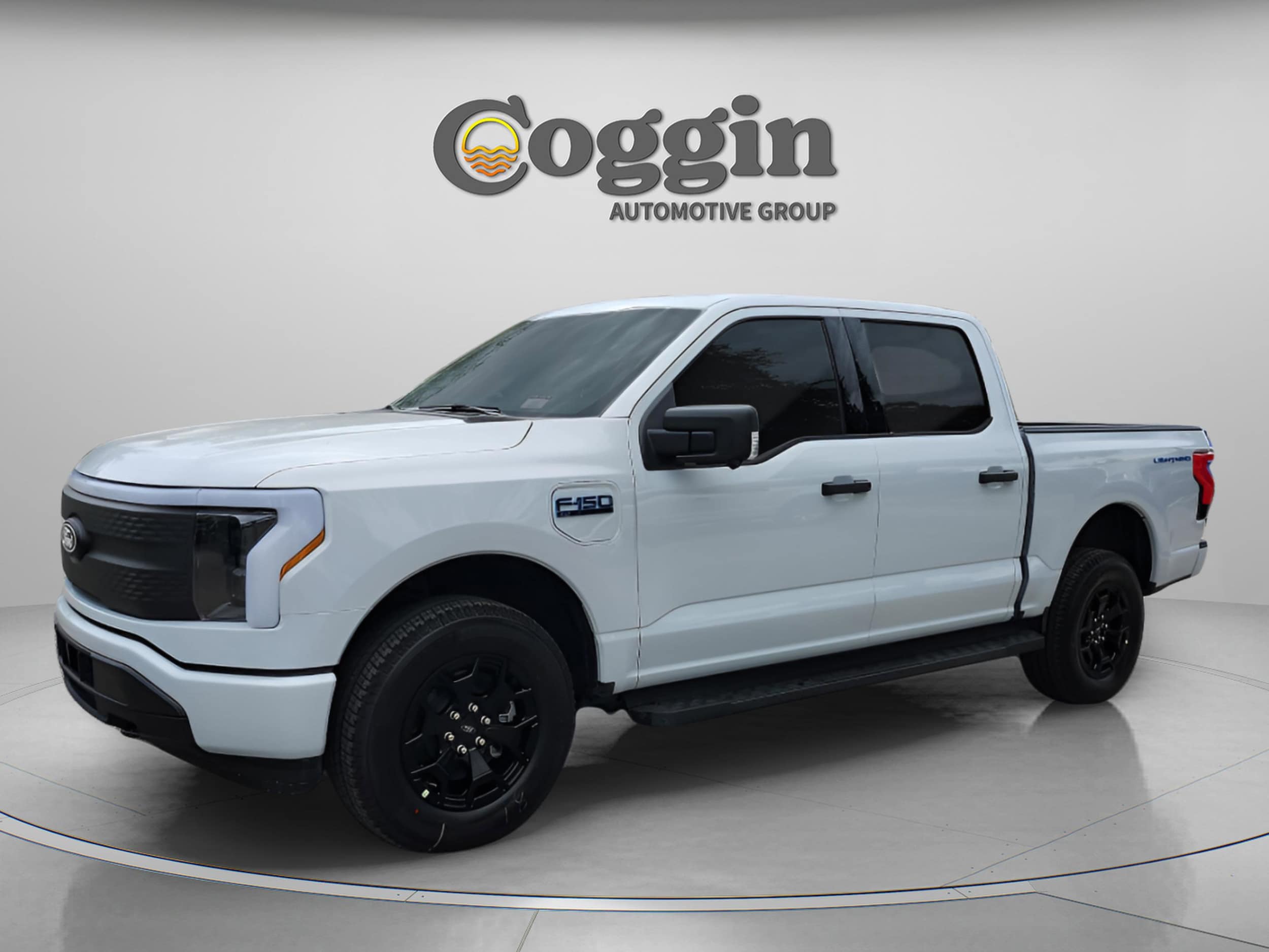 2025 Ford F-150 Lightning XLT's photo