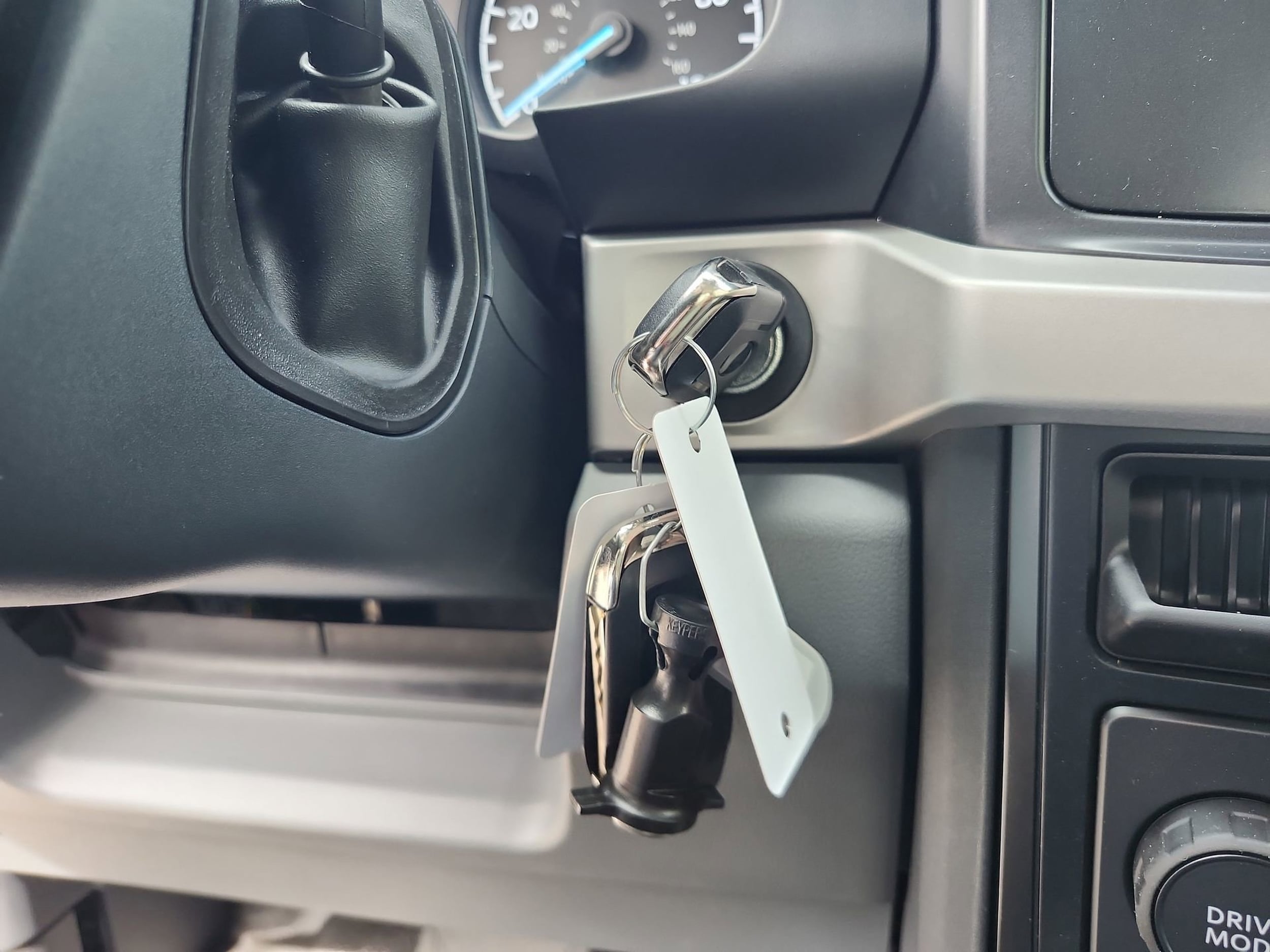 2025 Ford F-350 Super Duty XL - Photo 24