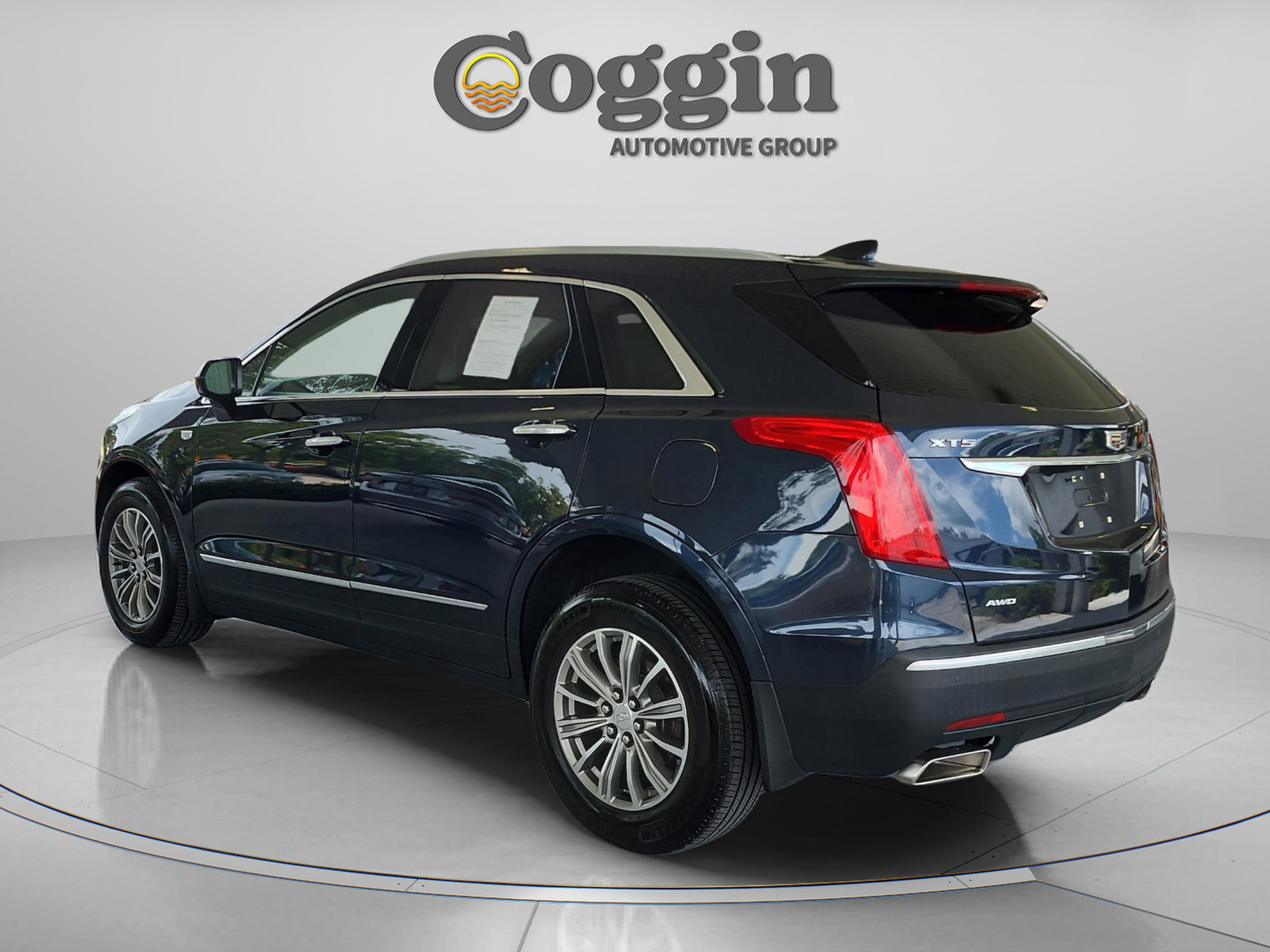 Used 2018 Cadillac XT5 Luxury with VIN 1GYKNDRS9JZ172508 for sale in Orange City, FL