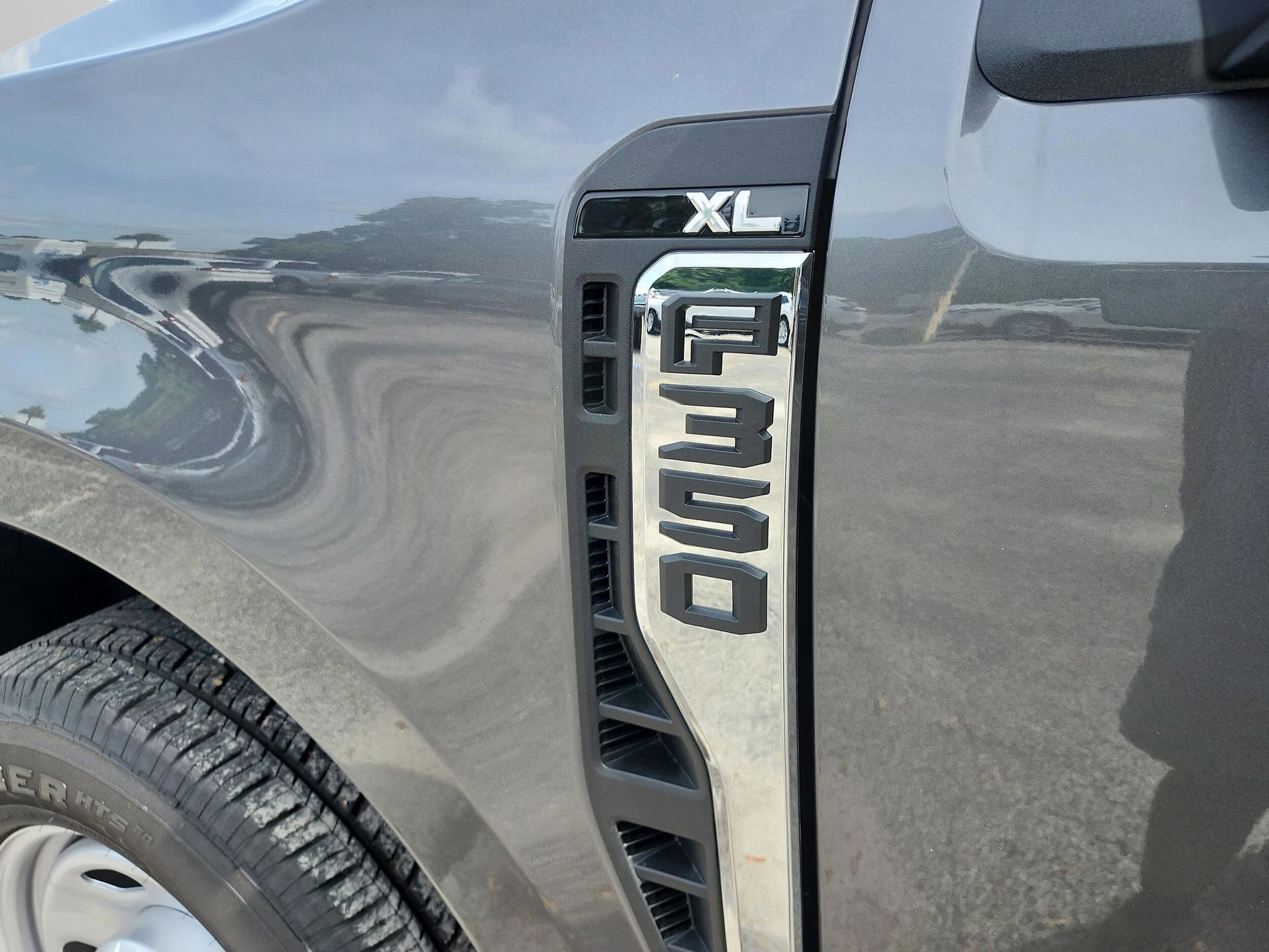 2025 Ford F-350 Super Duty XL - Photo 22