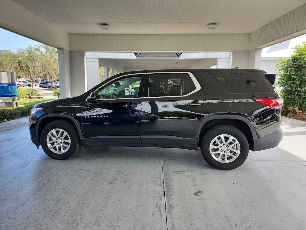 Used 2020 Chevrolet Traverse LS SUV