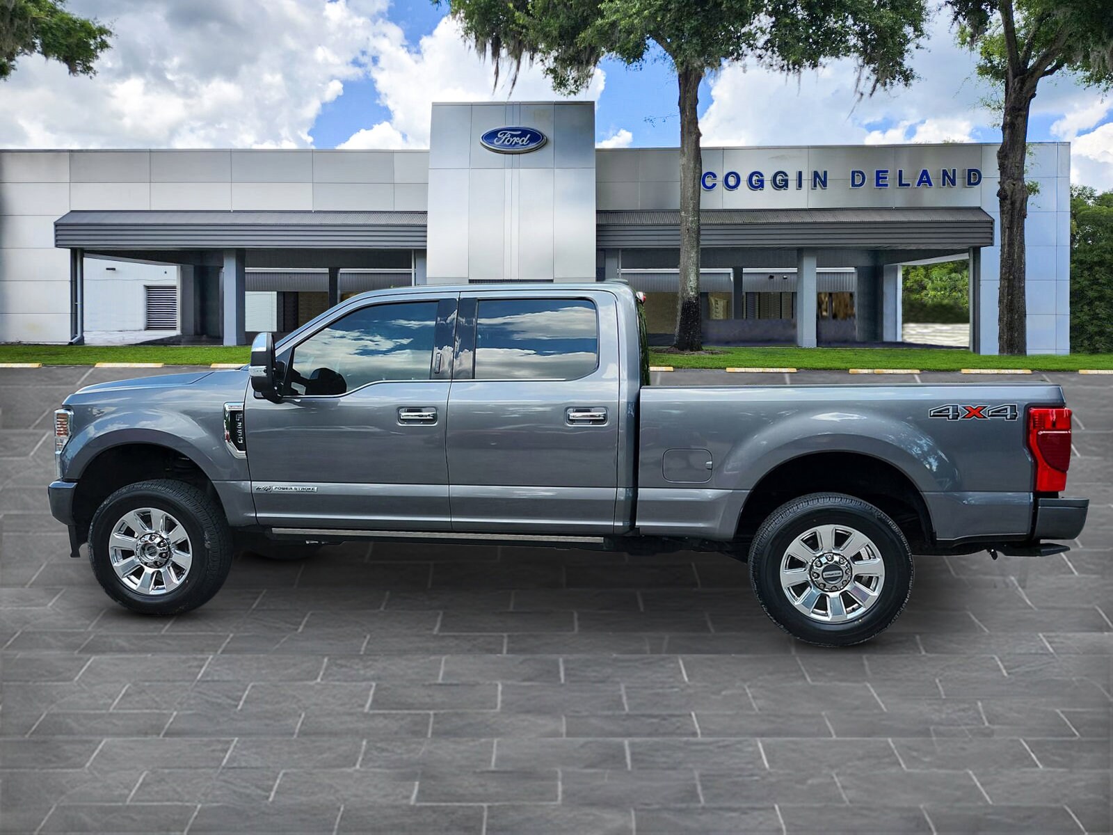 2022 Ford F-250 Platinum photo 2