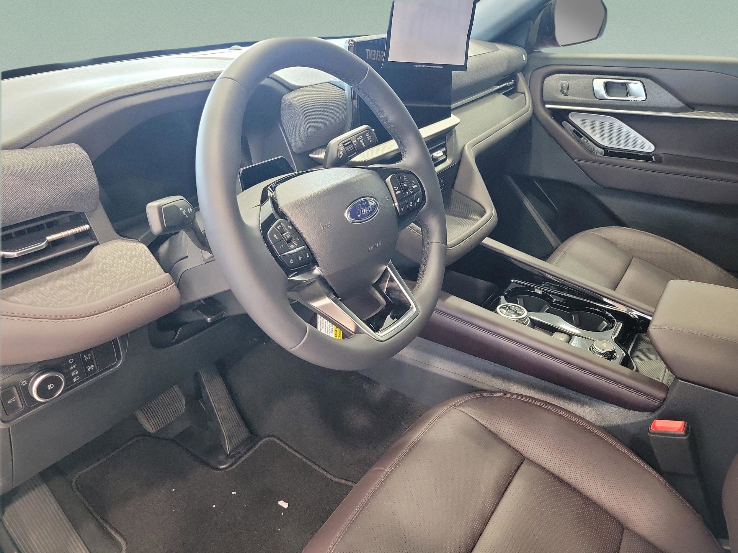 2026 Ford Explorer Platinum - Photo 36