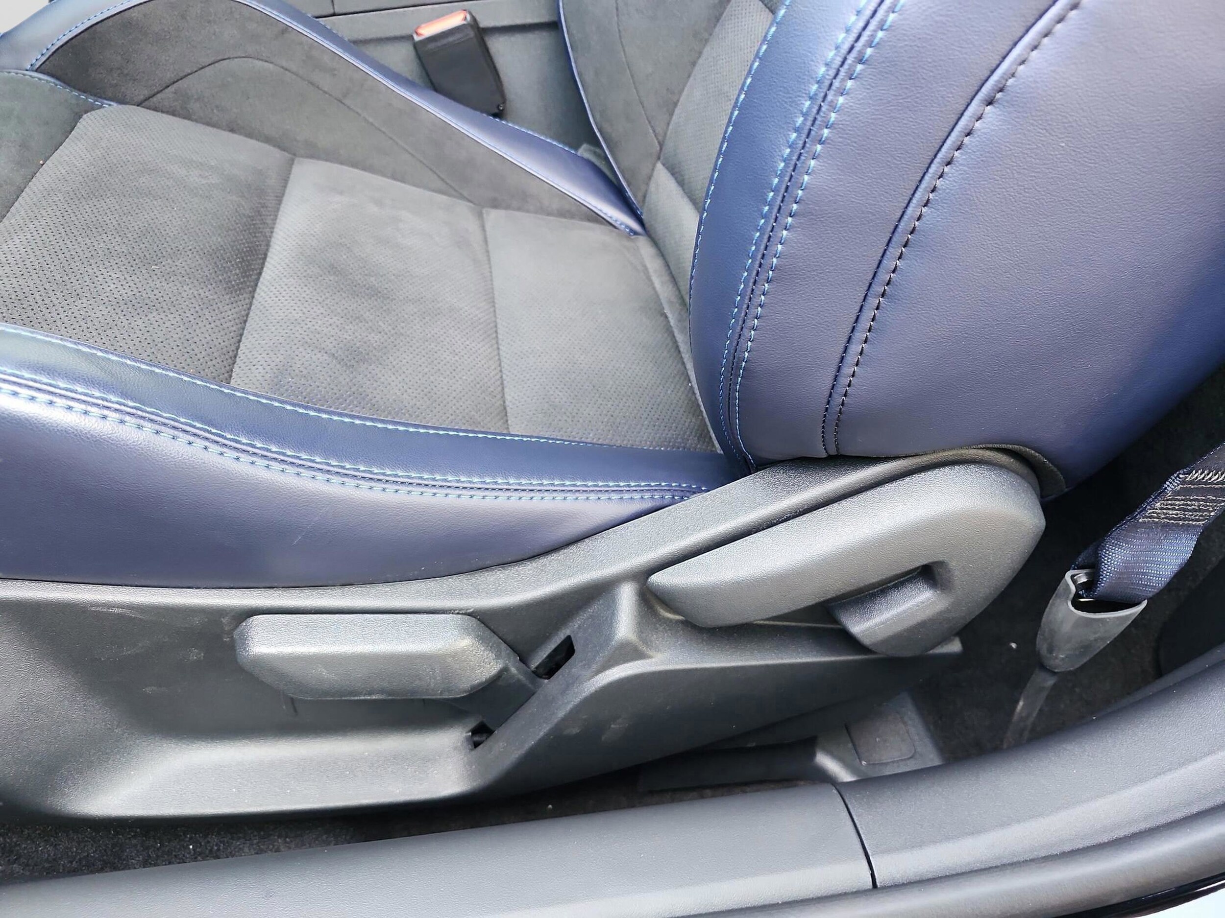 2025 Ford Mustang Dark Horse - Photo 23