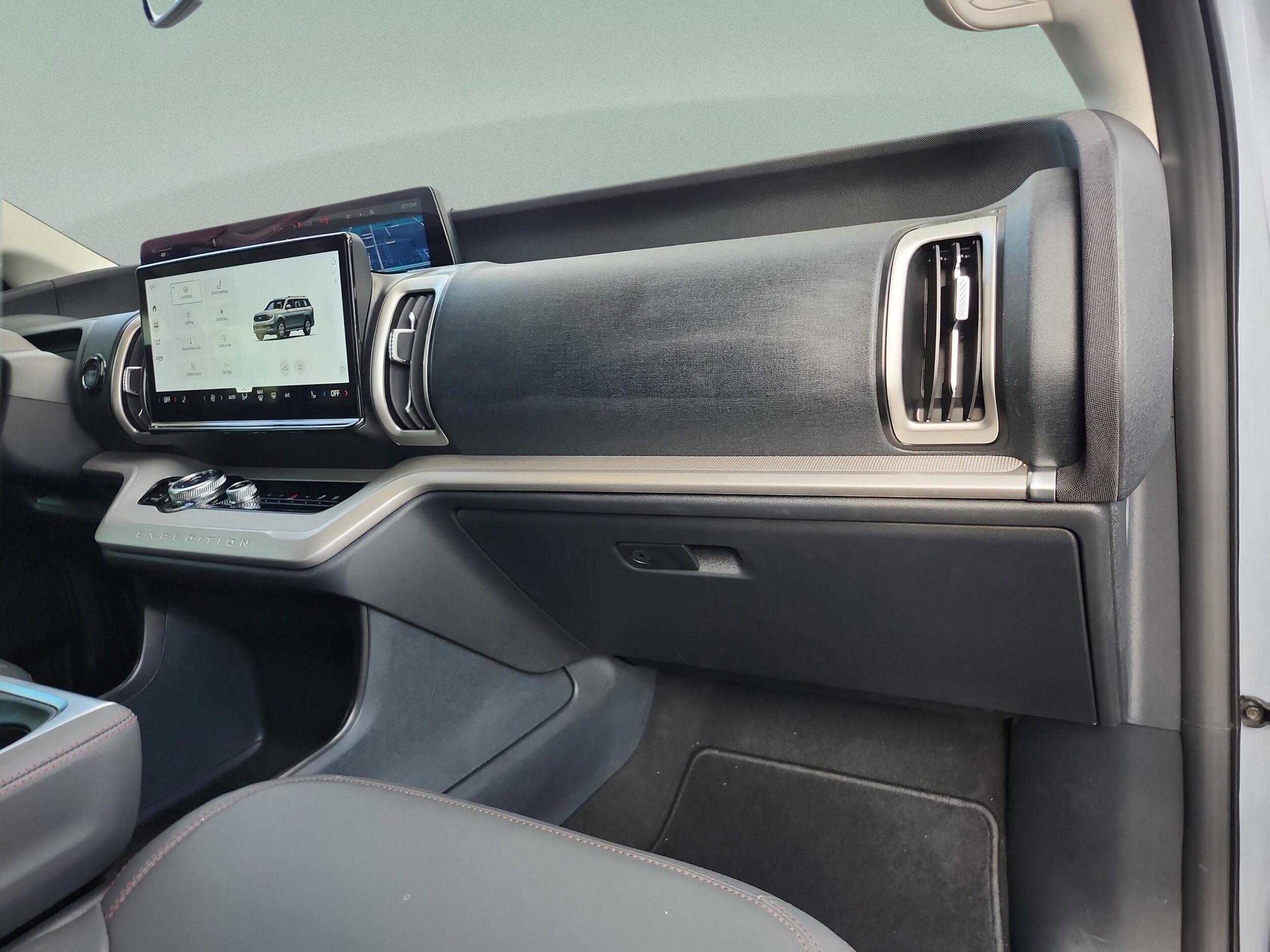 2025 Ford Expedition Active - Photo 22