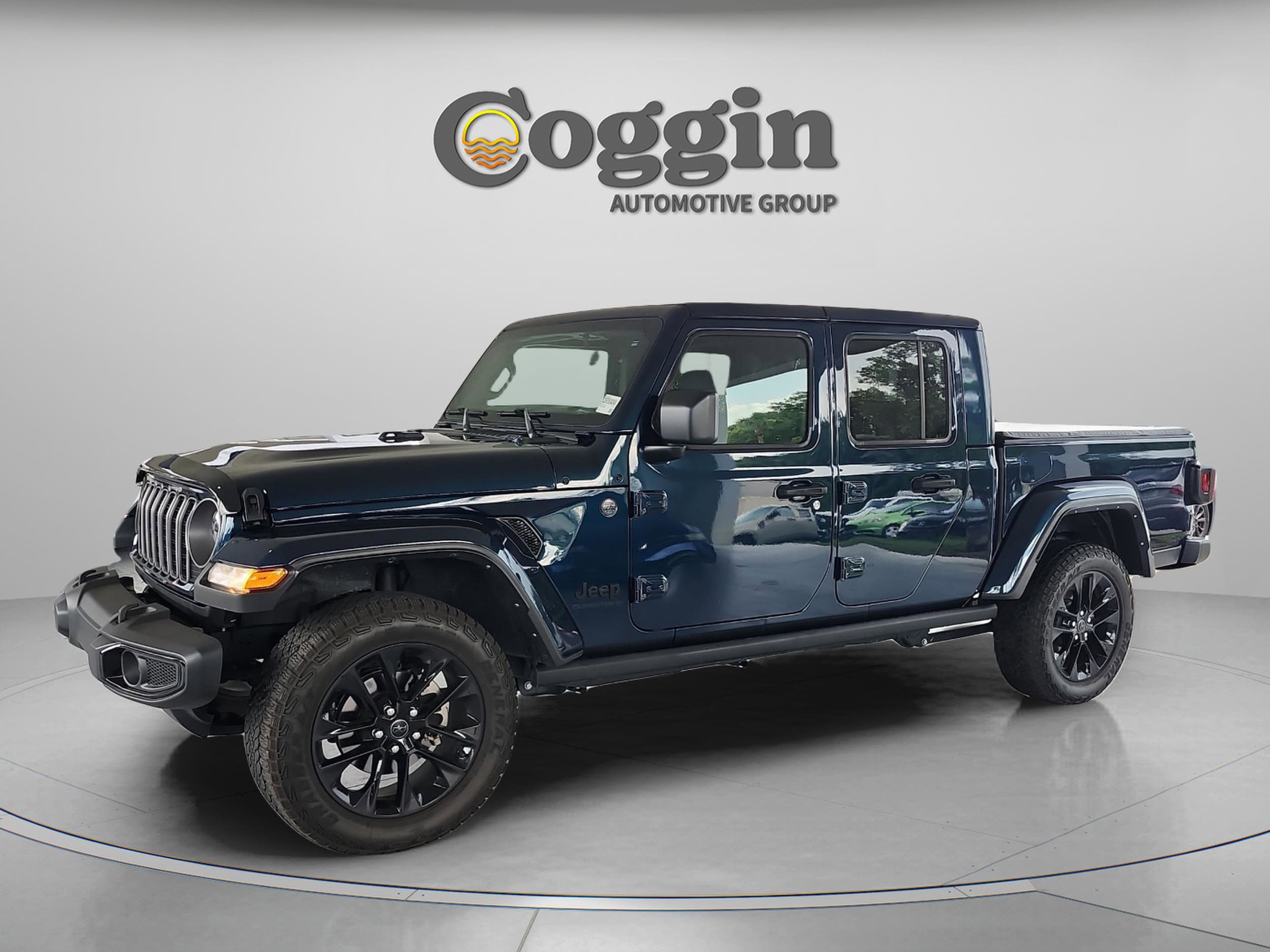 2025 Jeep Gladiator Nighthawk Auto's photo