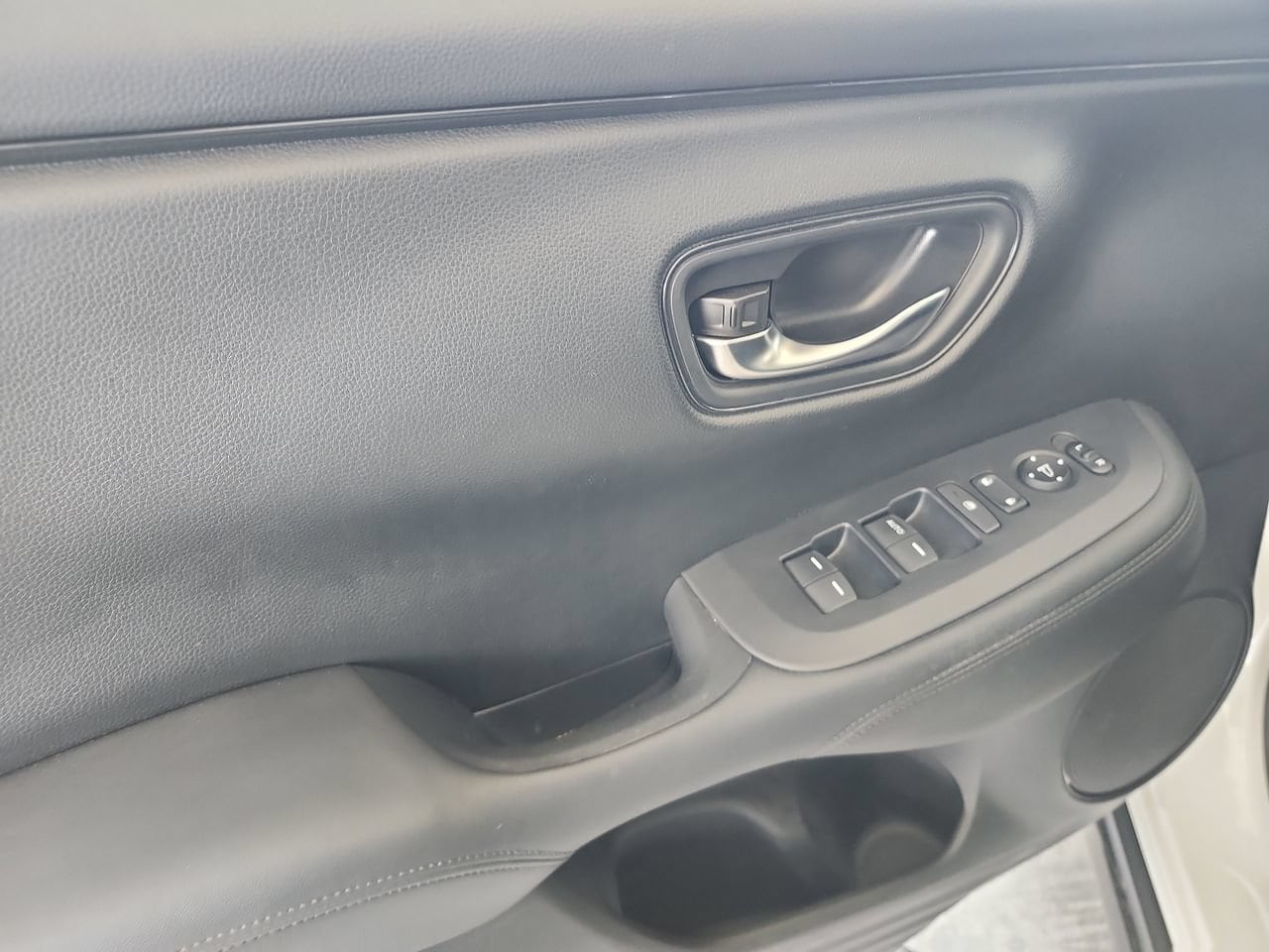 2023 Honda HR-V LX - Photo 17