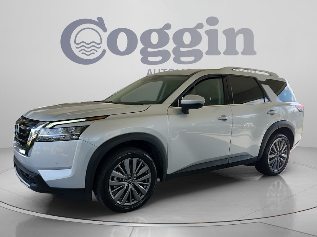 Used 2024 Nissan Pathfinder SL SUV