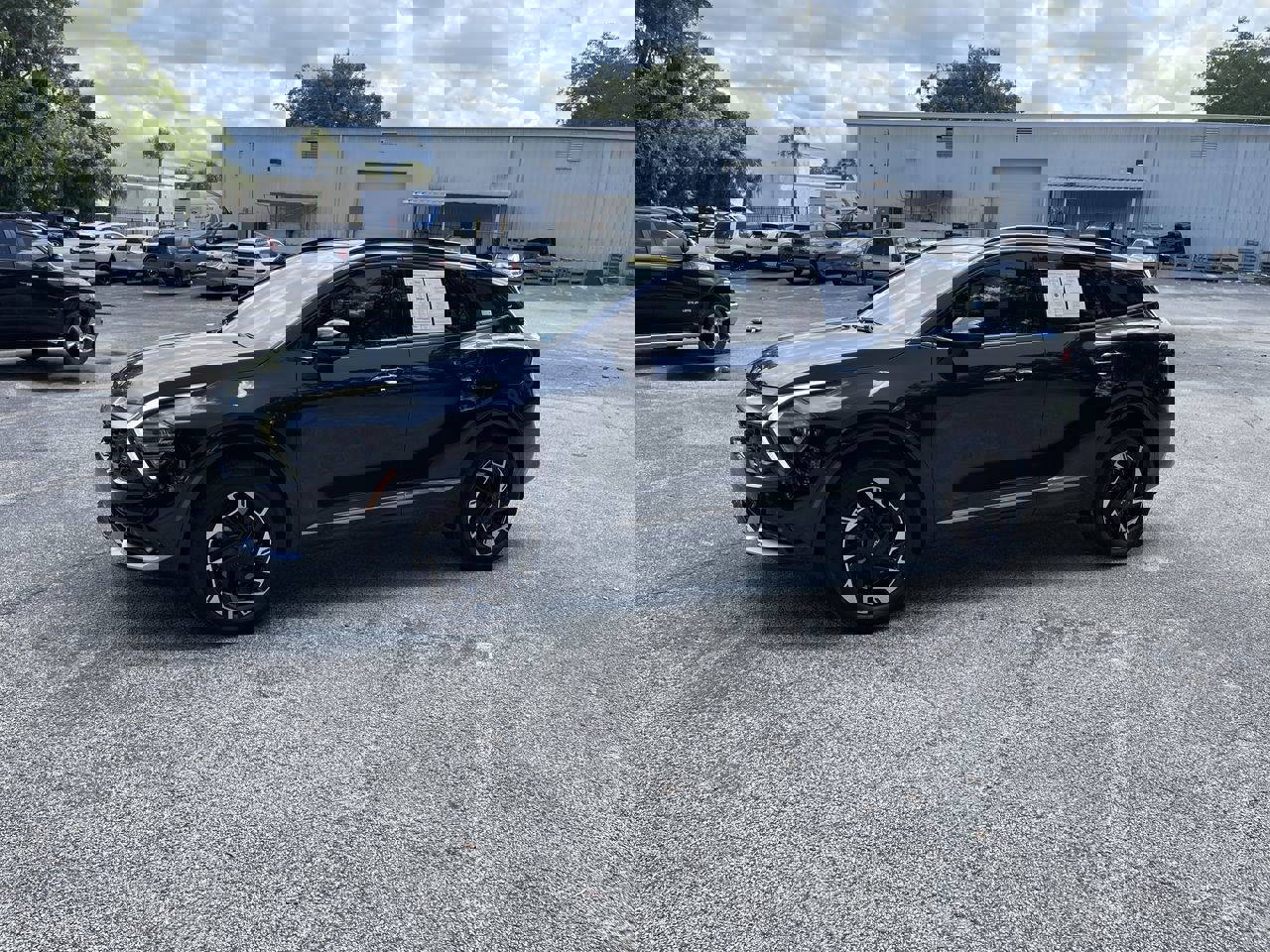 2024 Kia Sportage photo 2