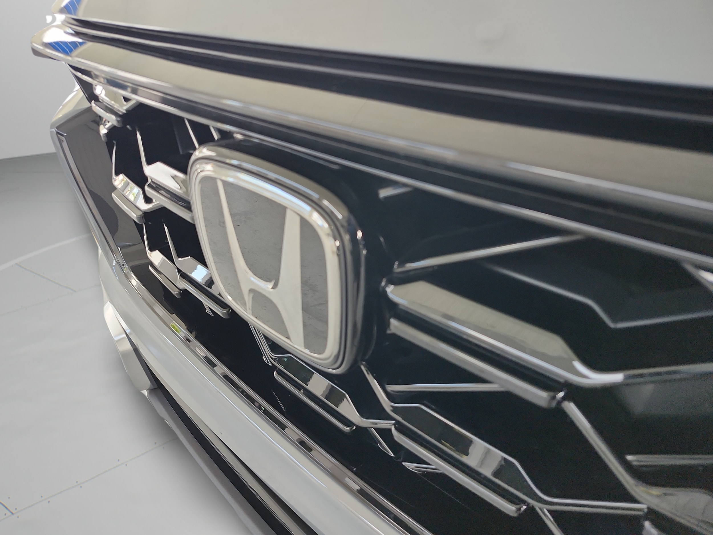 2025 Honda CR-V Sport Touring - Photo 33