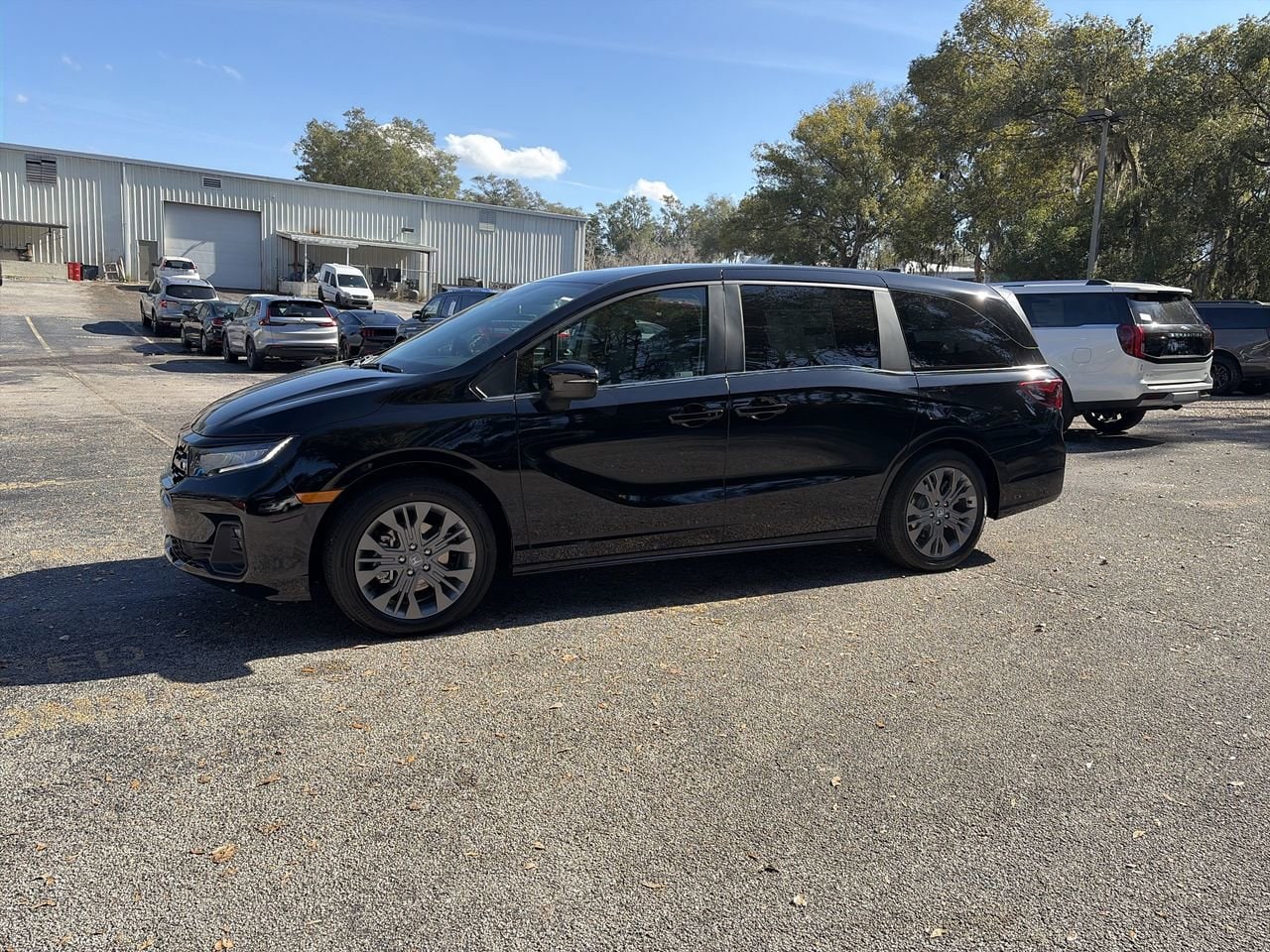 2026 Honda Odyssey Touring's photo