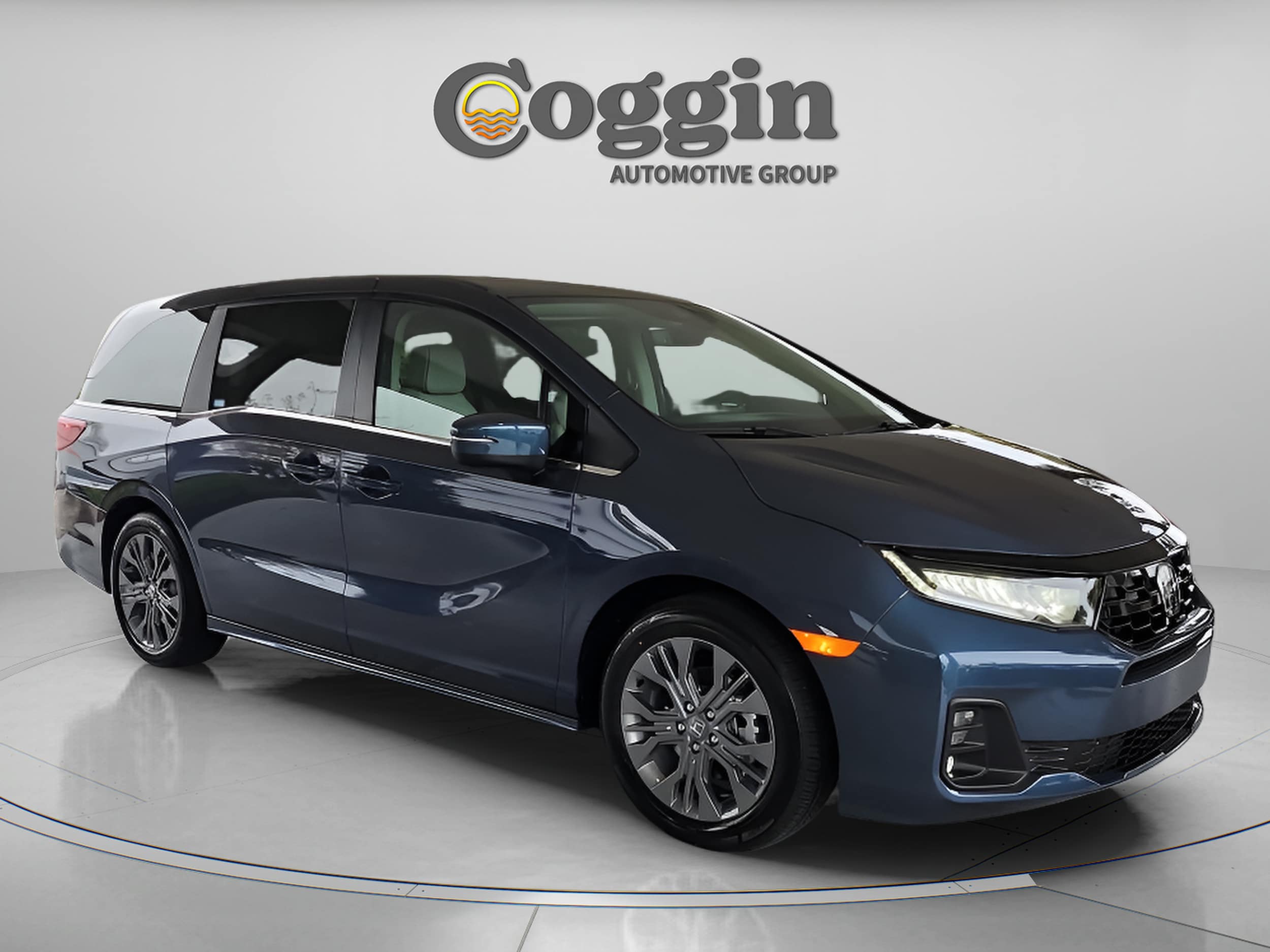 2026 Honda Odyssey Touring - Photo 10