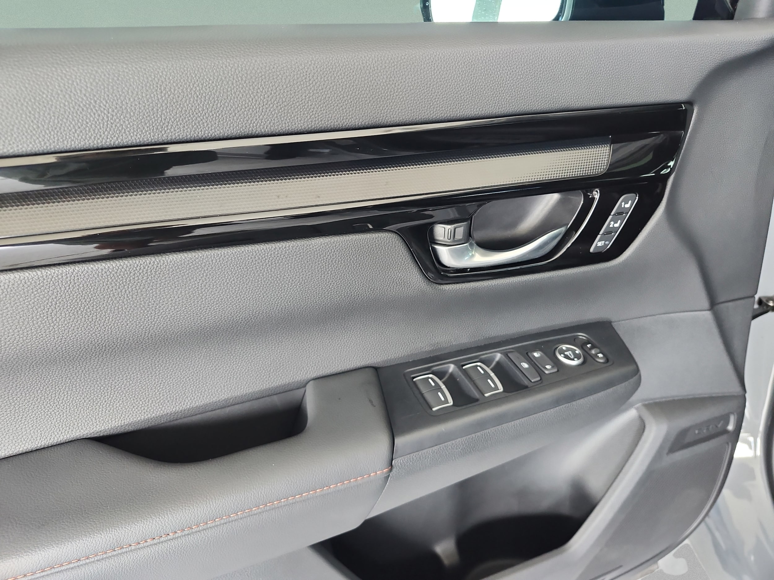 2025 Honda CR-V Sport Touring - Photo 18