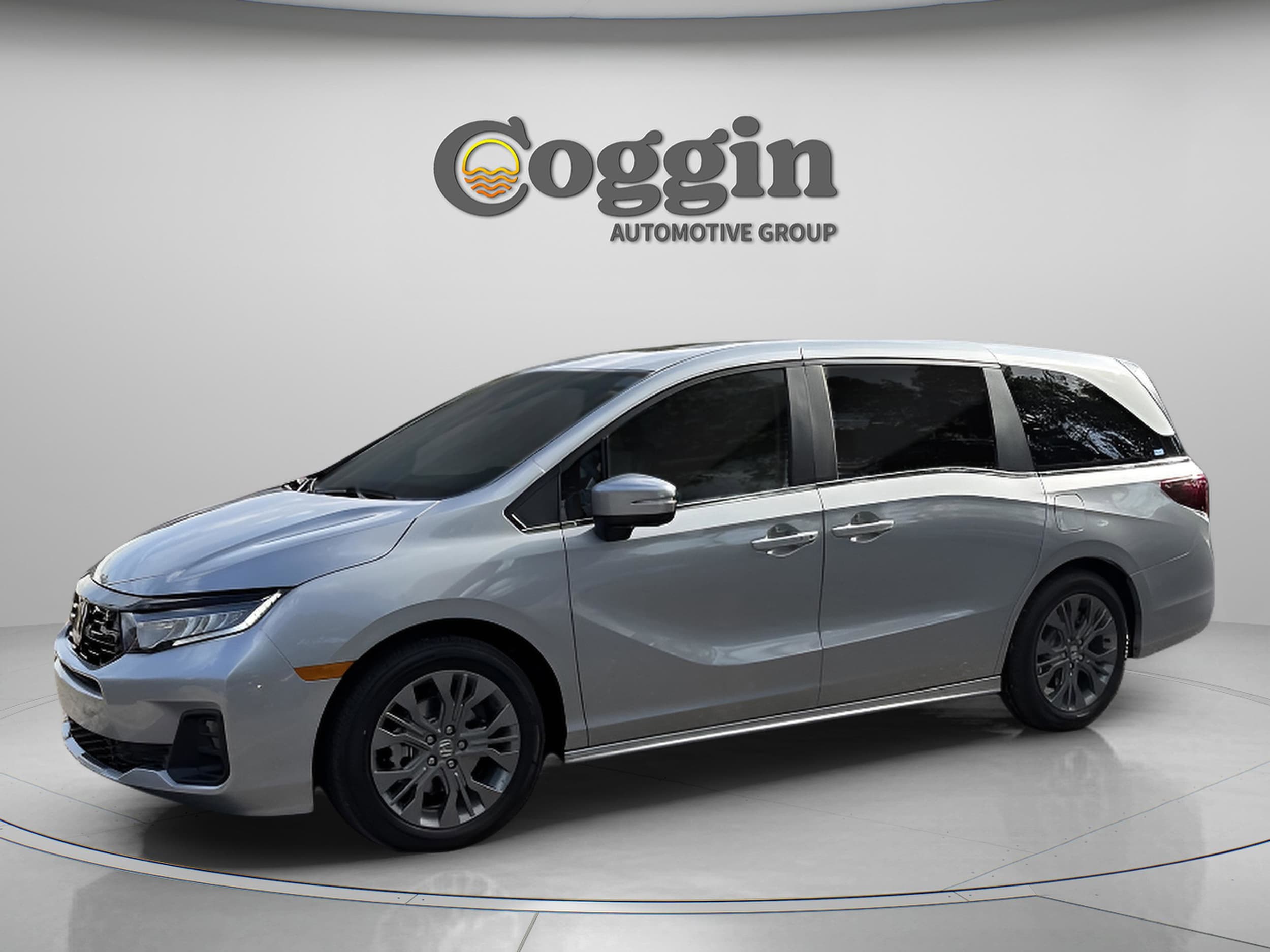 2026 Honda Odyssey Touring's photo