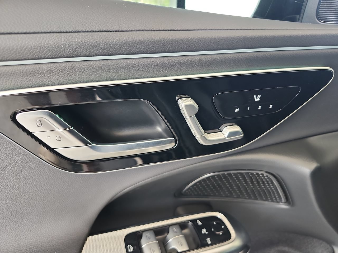 2026 Mercedes-Benz E-Class E350 - Photo 16