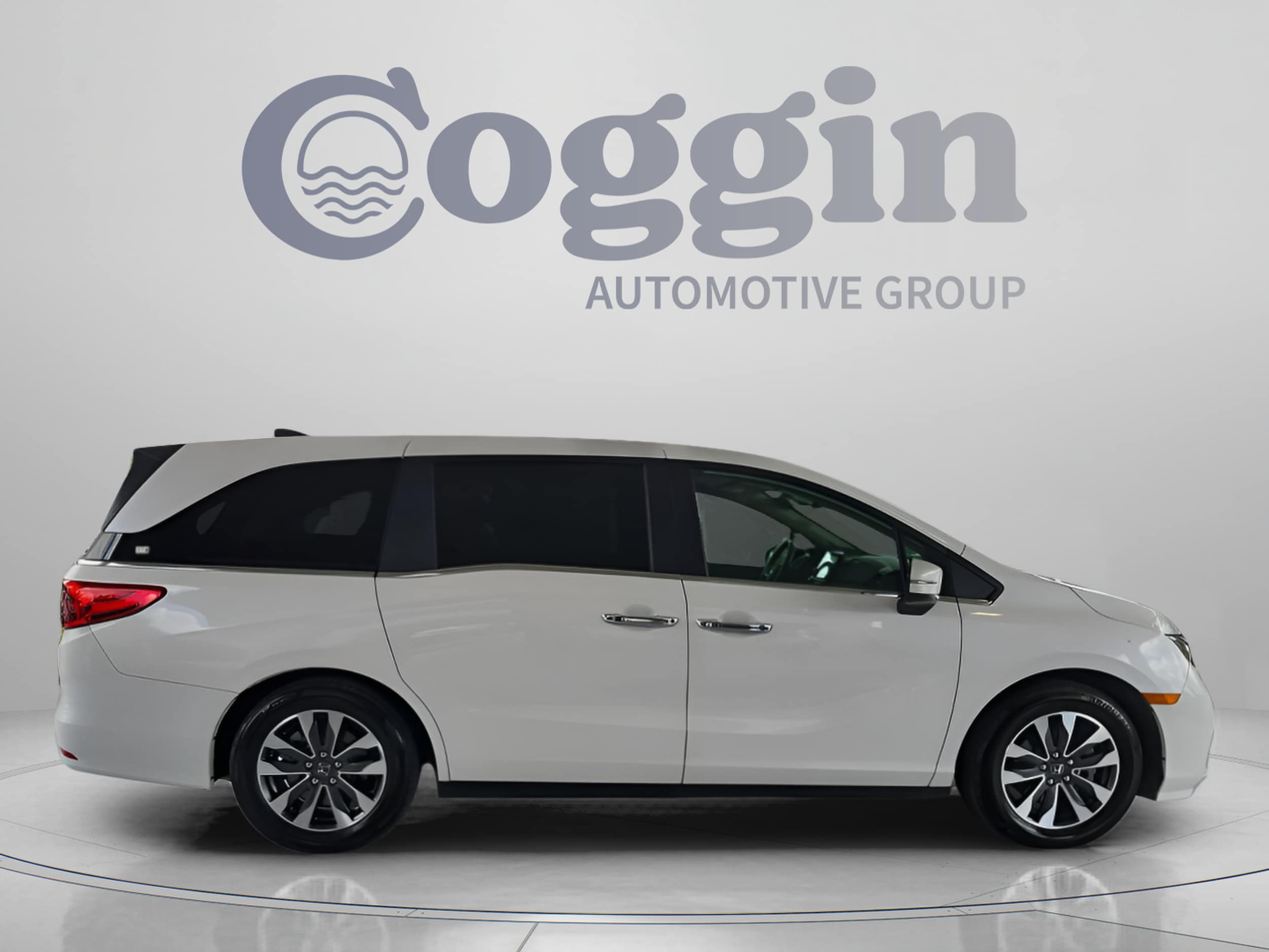 2024 Honda Odyssey EX-L - Photo 7