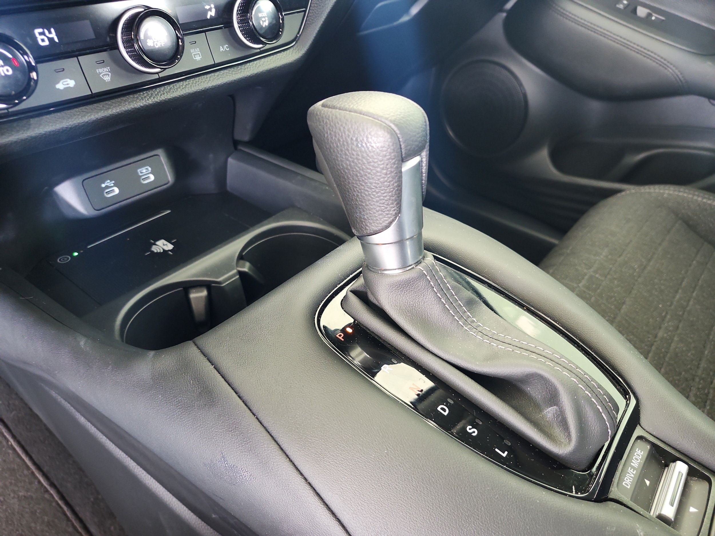 2026 Honda HR-V LX - Photo 16