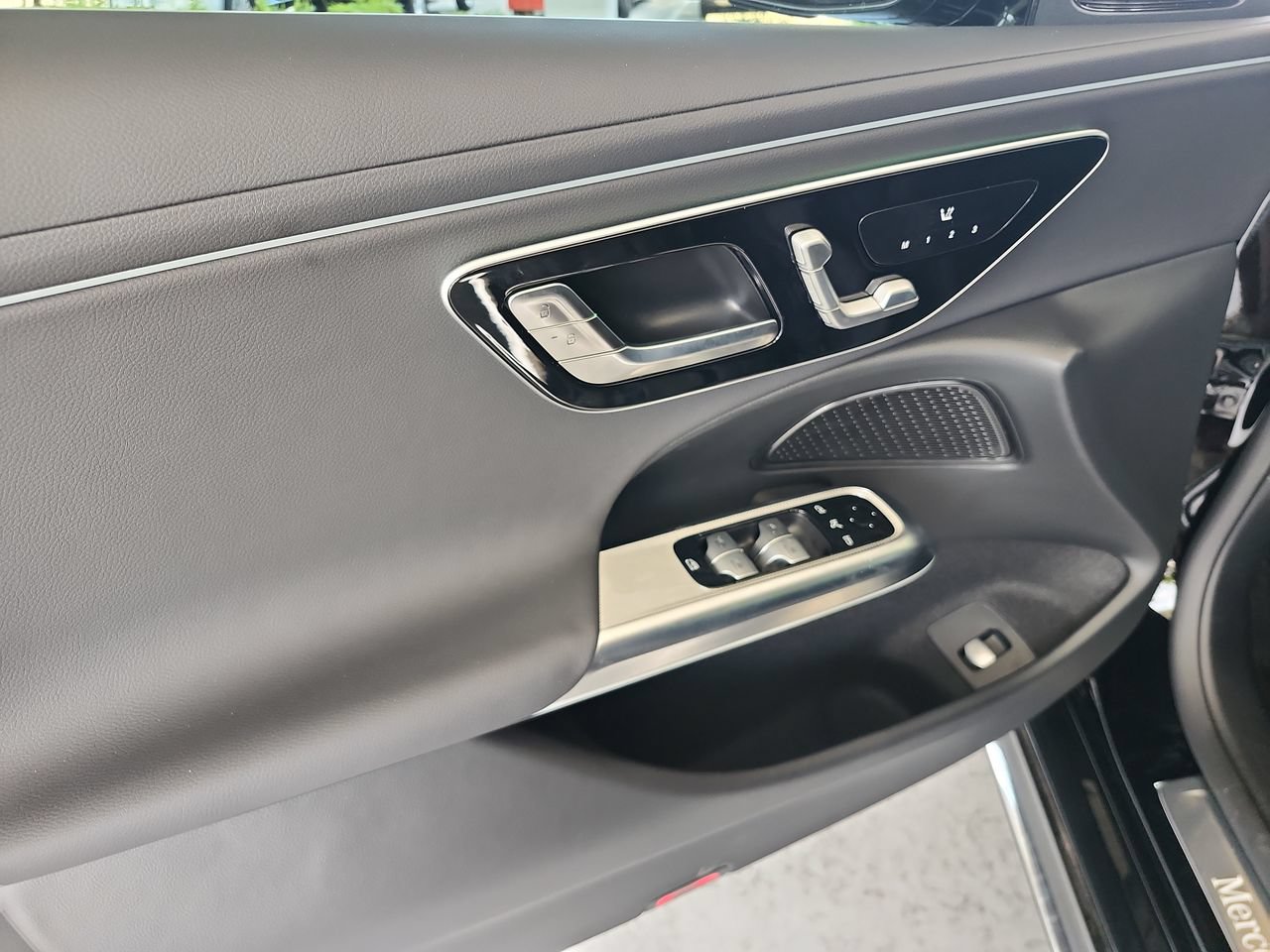 2026 Mercedes-Benz E-Class E350 - Photo 18