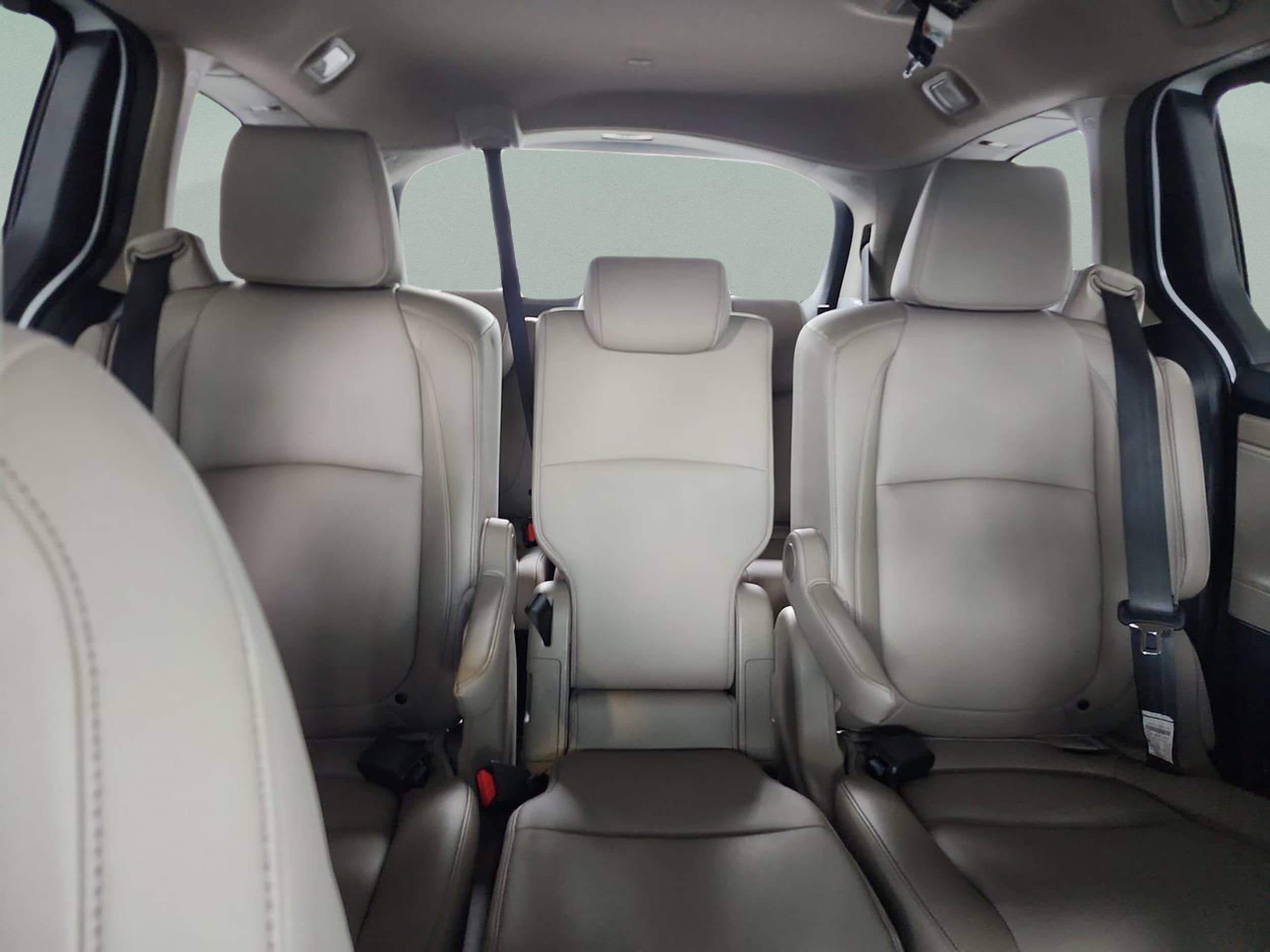 2024 Honda Odyssey EX-L - Photo 19