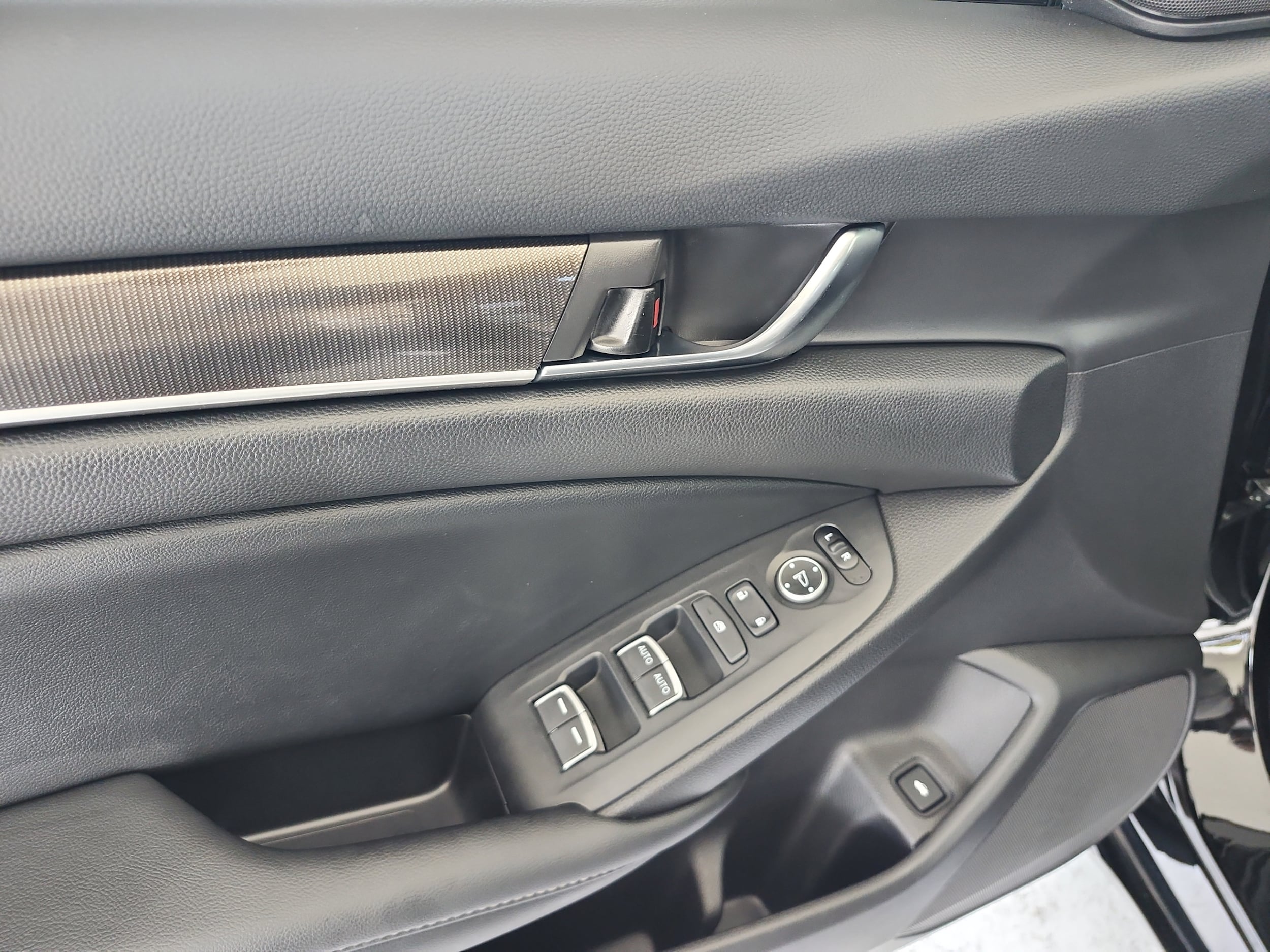 2022 Honda Accord Hybrid Sport - Photo 18