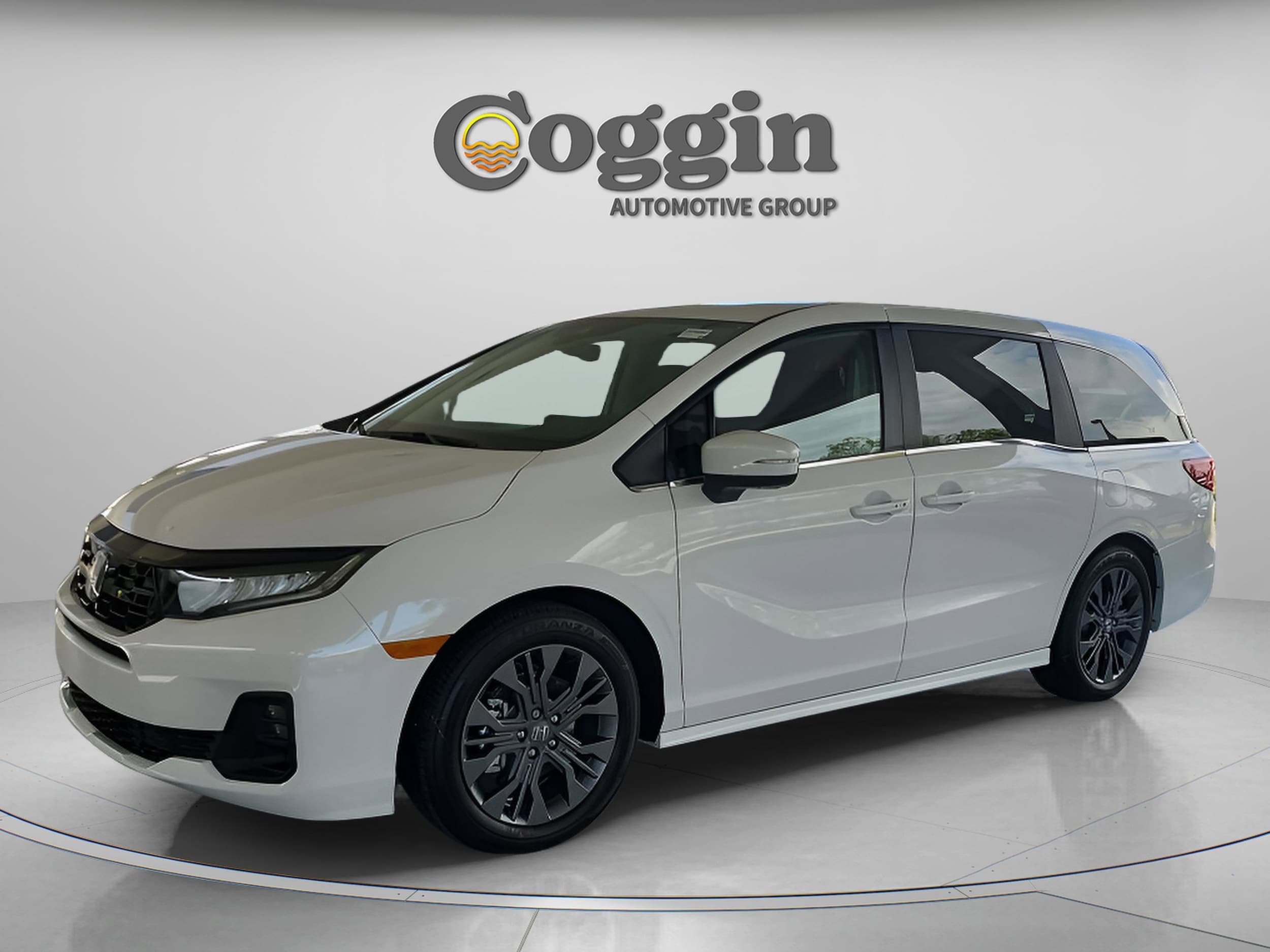 2026 Honda Odyssey Touring's photo