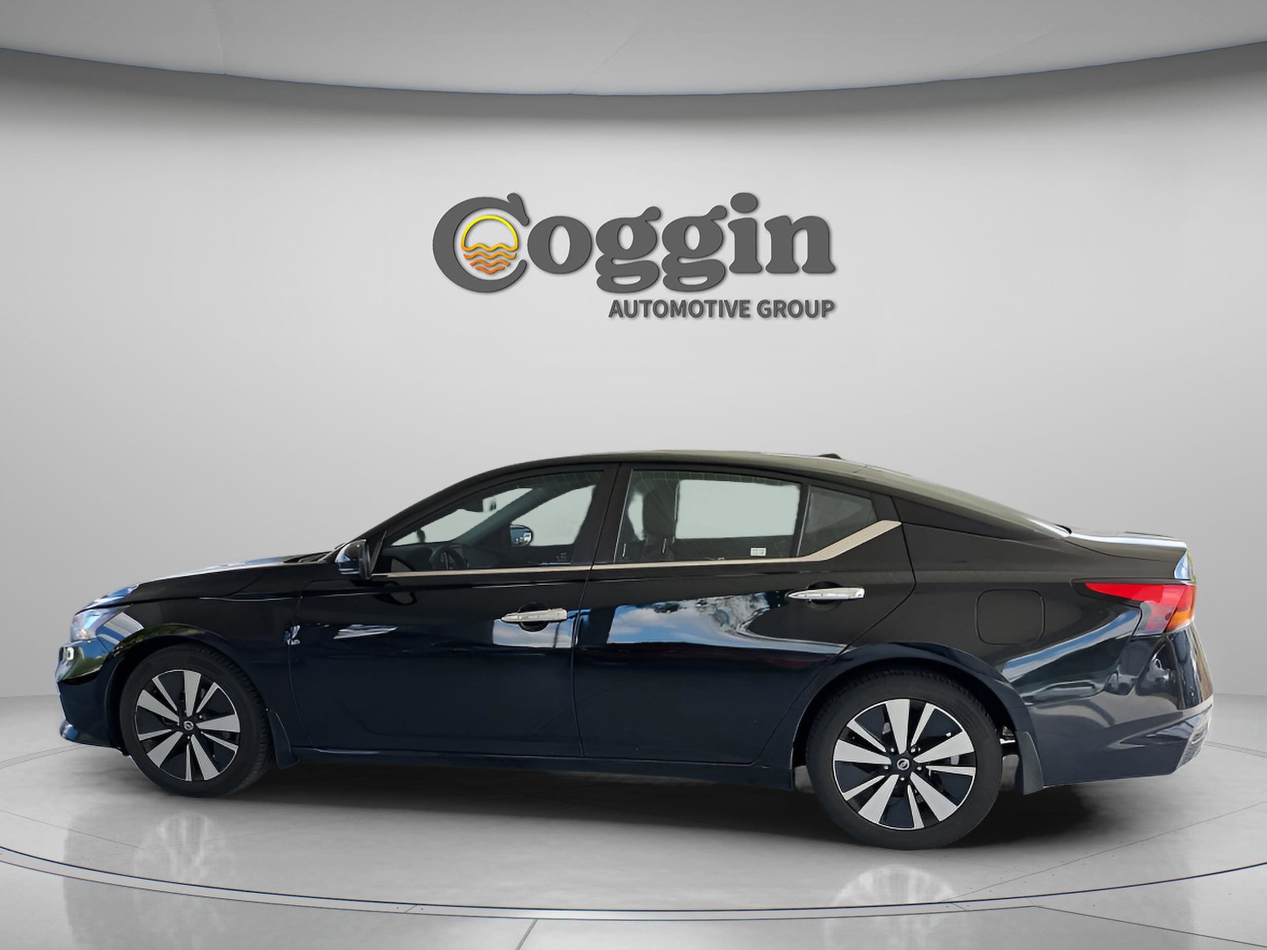 Used 2022 Nissan Altima SV with VIN 1N4BL4DV9NN337182 for sale in Orange City, FL