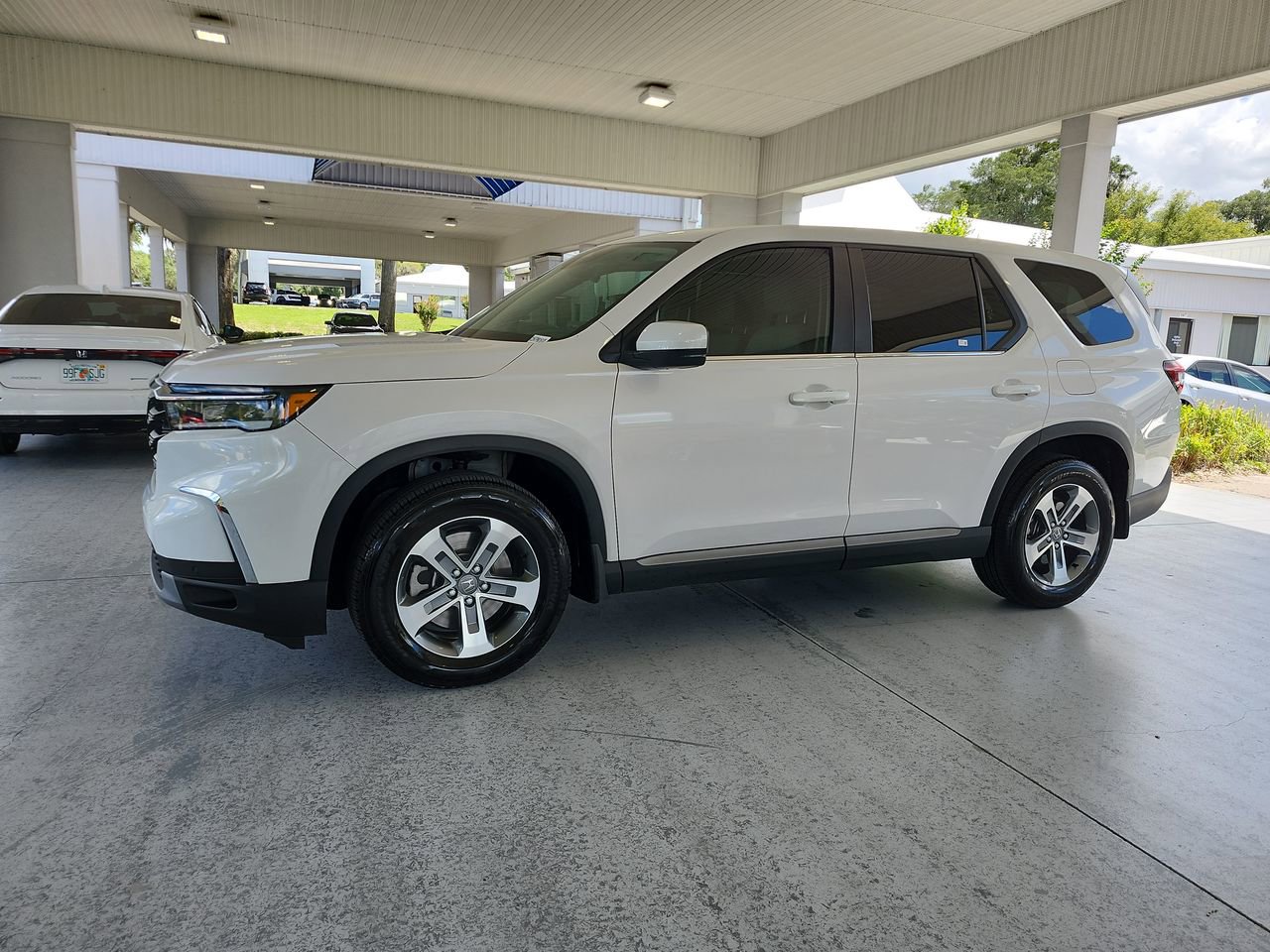 2023 Honda Pilot EX-L 8-Occupant 2WD's photo