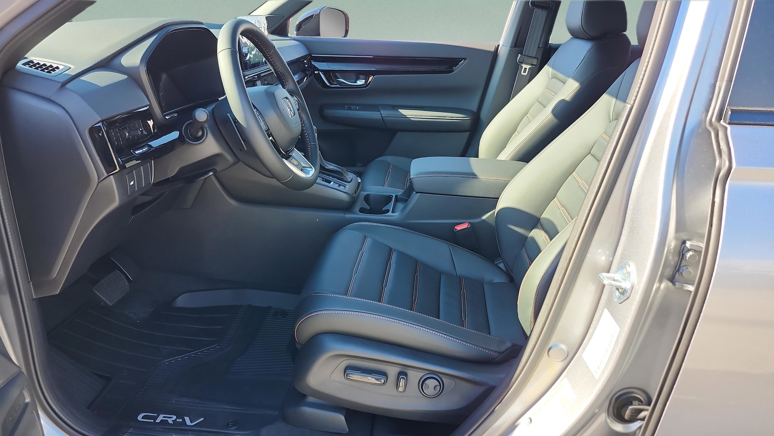 2026 Honda CR-V Sport Touring - Photo 36