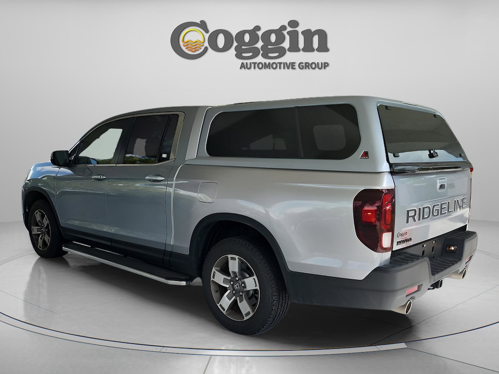 Used 2025 Honda Ridgeline RTL Truck Crew Cab