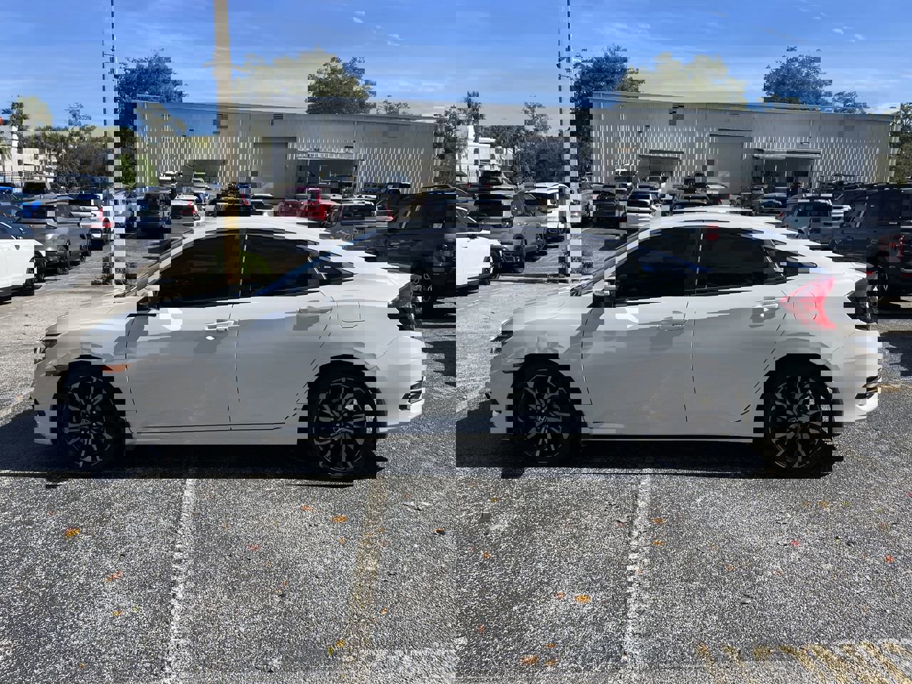 2019 Honda Civic Sport photo 2