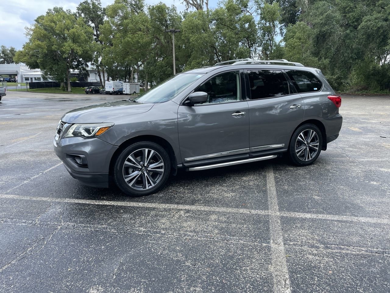 Used 2018 Nissan Pathfinder Platinum with VIN 5N1DR2MNXJC649258 for sale in Orange City, FL