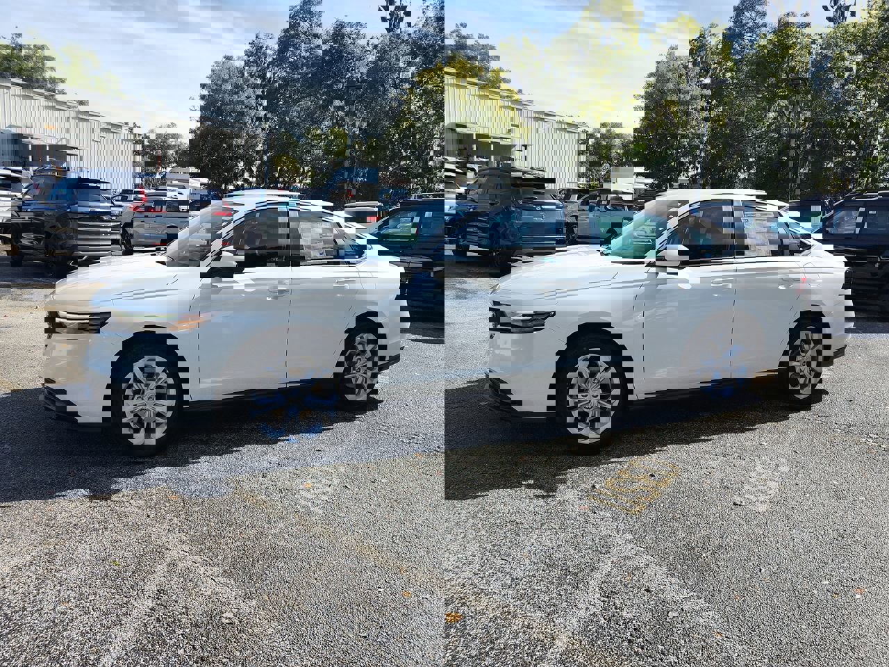 2025 Honda Accord LX photo 2