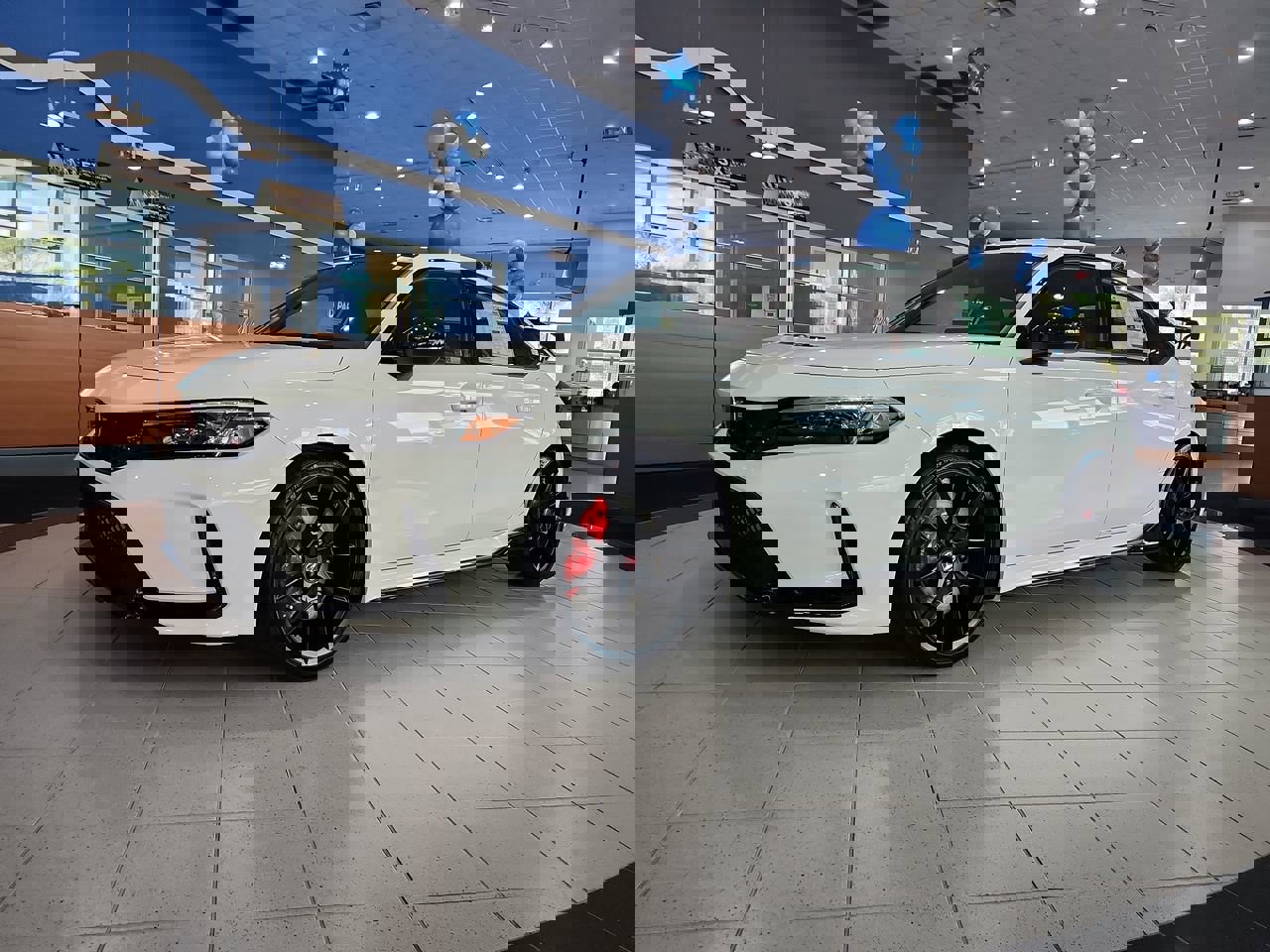 2025 Honda Civic Hatchback Type-R's photo