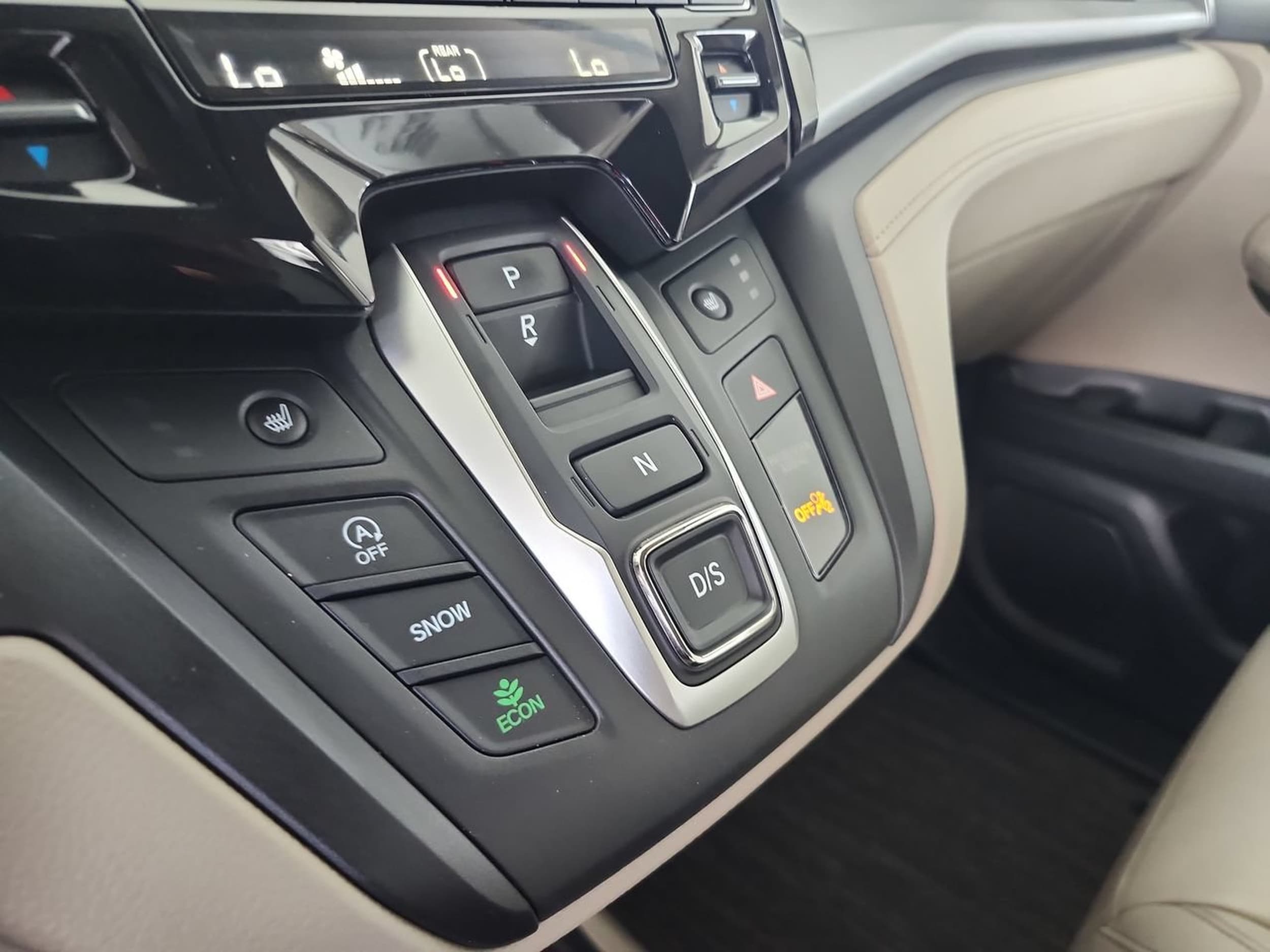 2024 Honda Odyssey EX-L - Photo 16