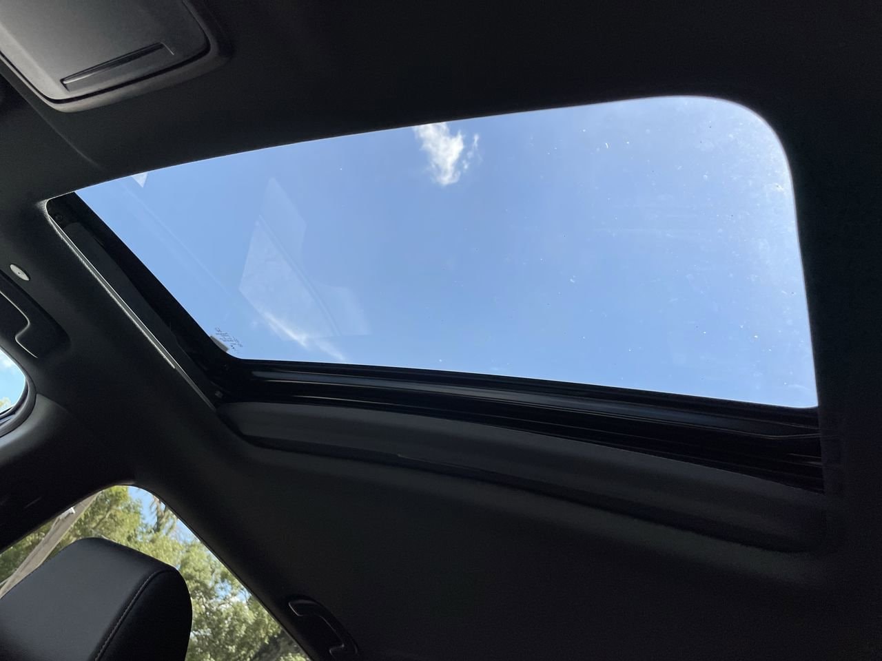 2026 Honda CR-V Hybrid Sport-L photo 2