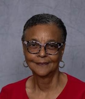 Staff member Leslie Cauthen from ID_faacc4357d75