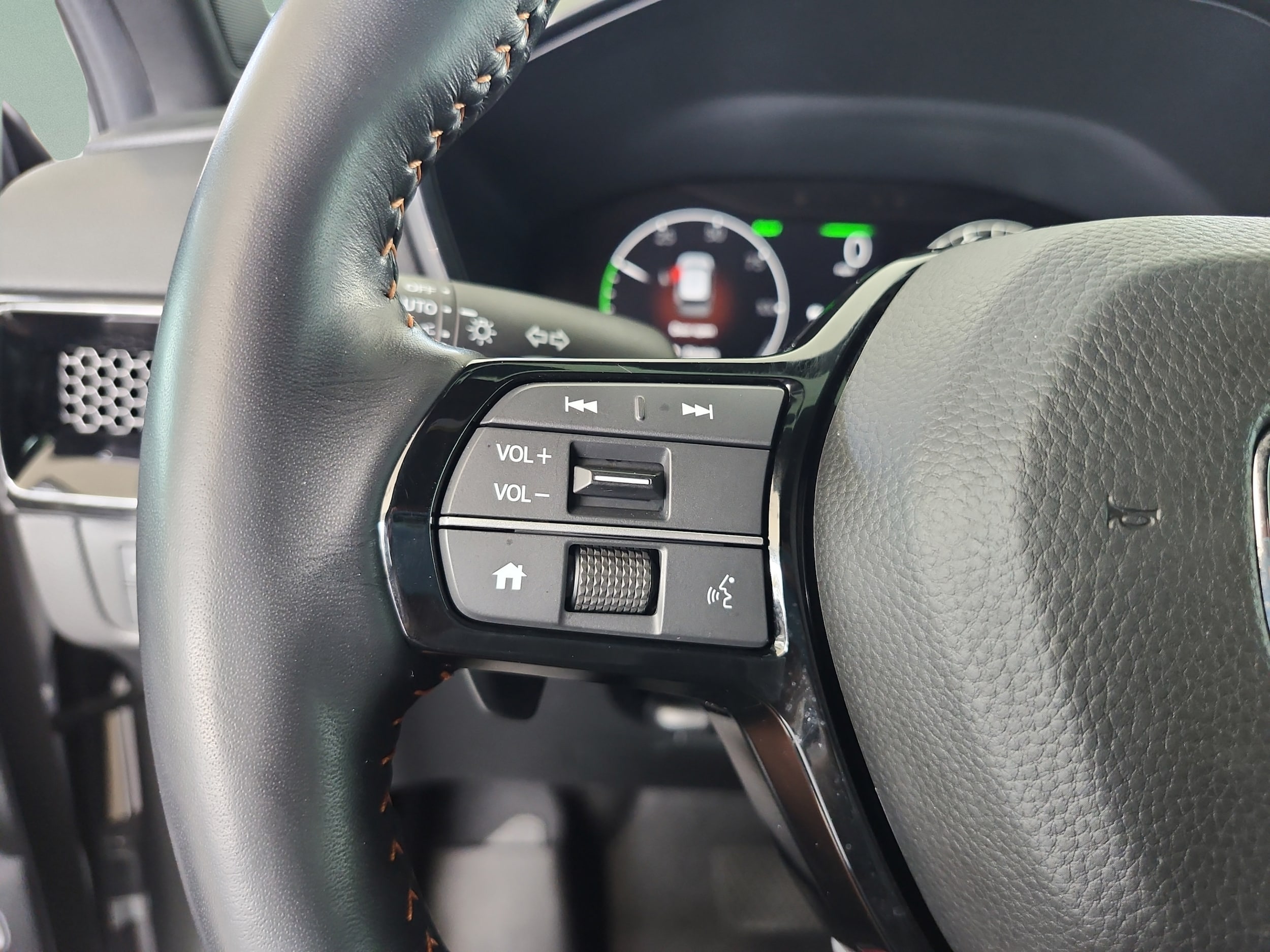 2025 Honda CR-V Sport Touring - Photo 14