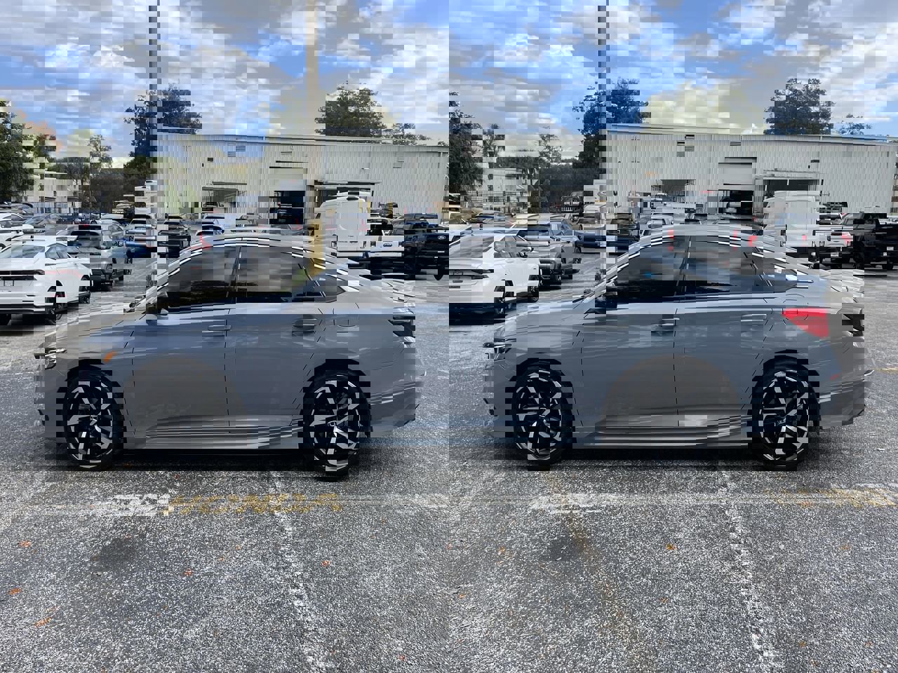 Used 2022 Honda Accord Hybrid Sport with VIN 1HGCV3F27NA041995 for sale in Orange City, FL