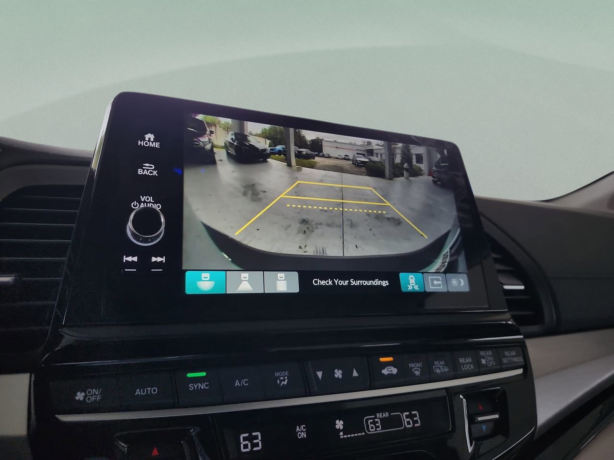 2026 Honda Odyssey Touring - Photo 24