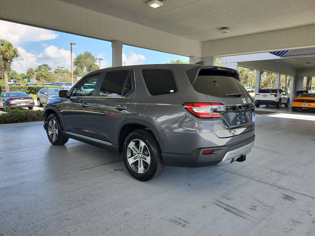 Used 2025 Honda Pilot EX-L SUV