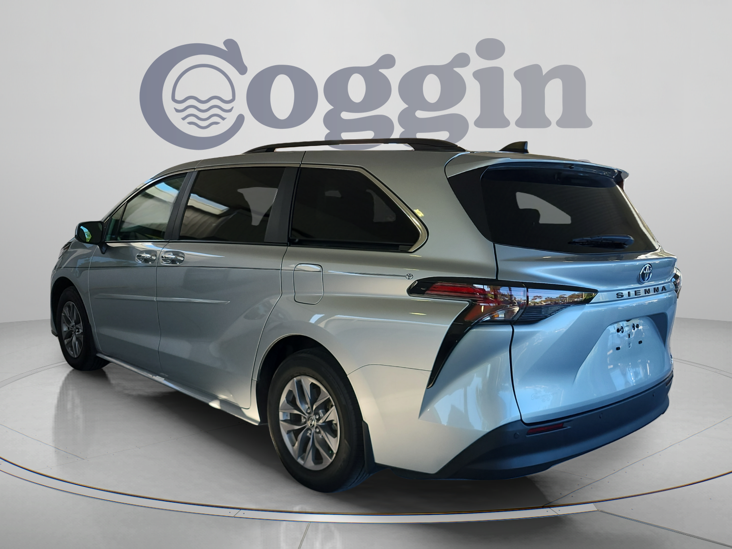 Used 2024 Toyota Sienna XLE 8 Passenger Van Passenger Van