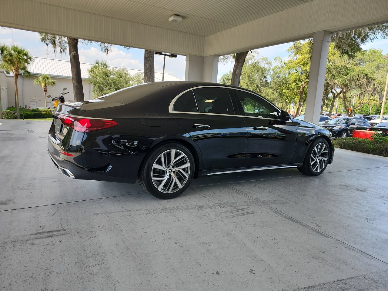 2026 Mercedes-Benz E-Class E350 - Photo 6