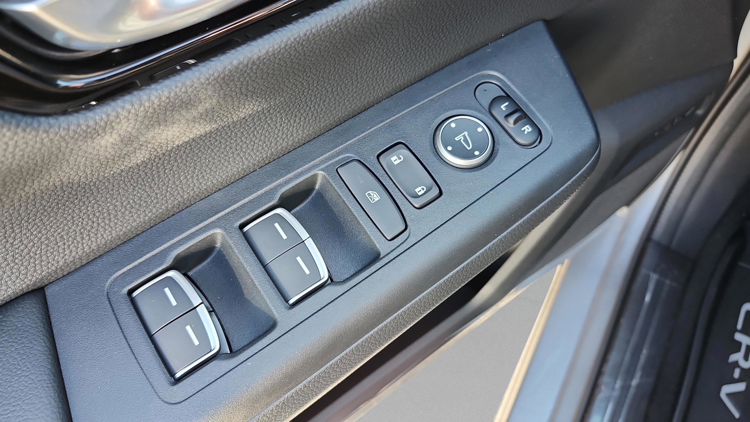 2026 Honda CR-V Sport Touring - Photo 33