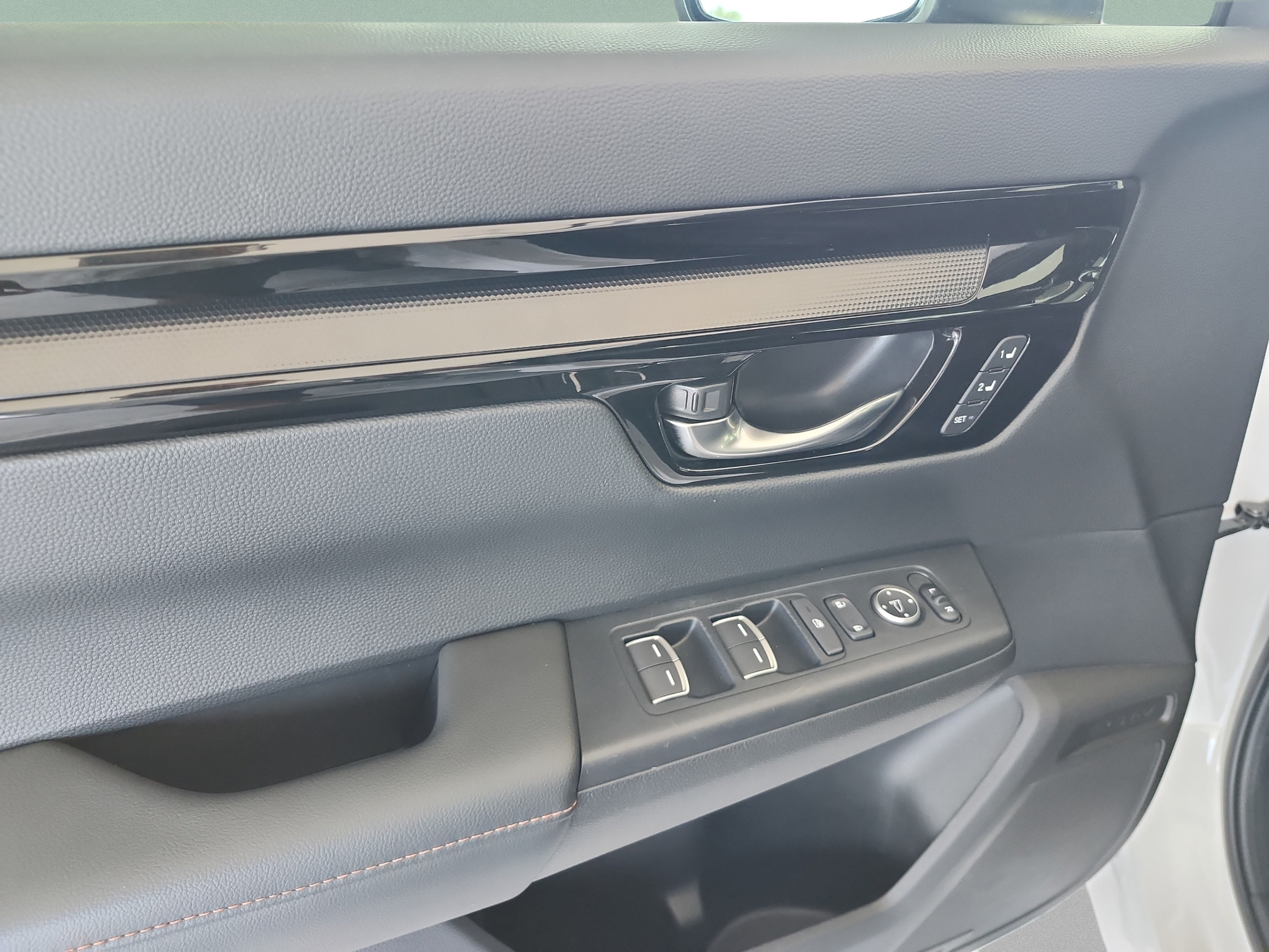 2025 Honda CR-V Sport Touring - Photo 16